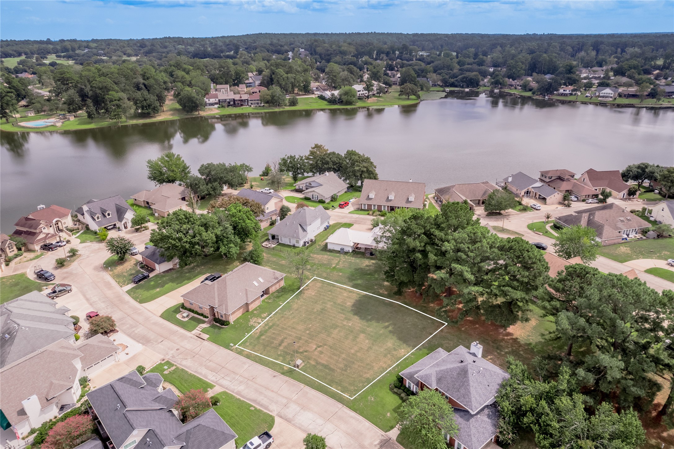 1410 W Lake Shores Property Photo 1