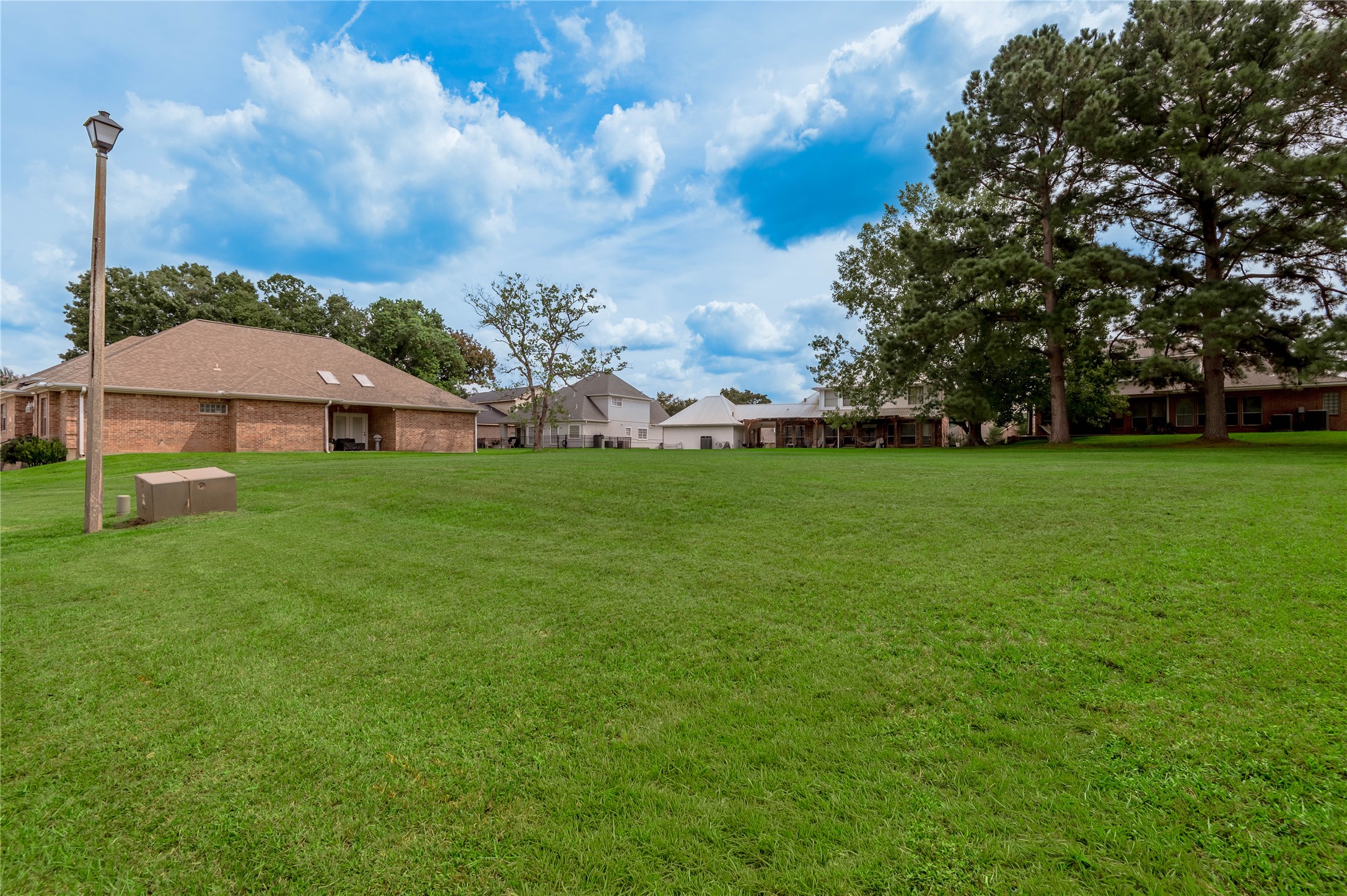 1410 W Lake Shores Property Photo 3