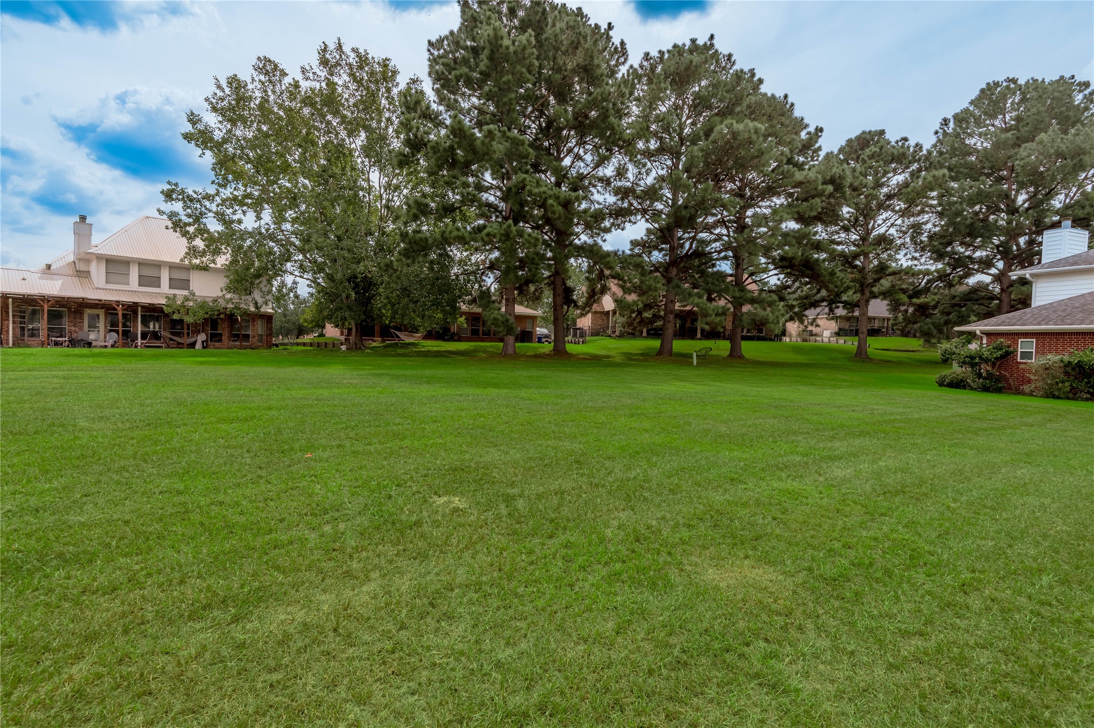 1410 W Lake Shores Property Photo 7