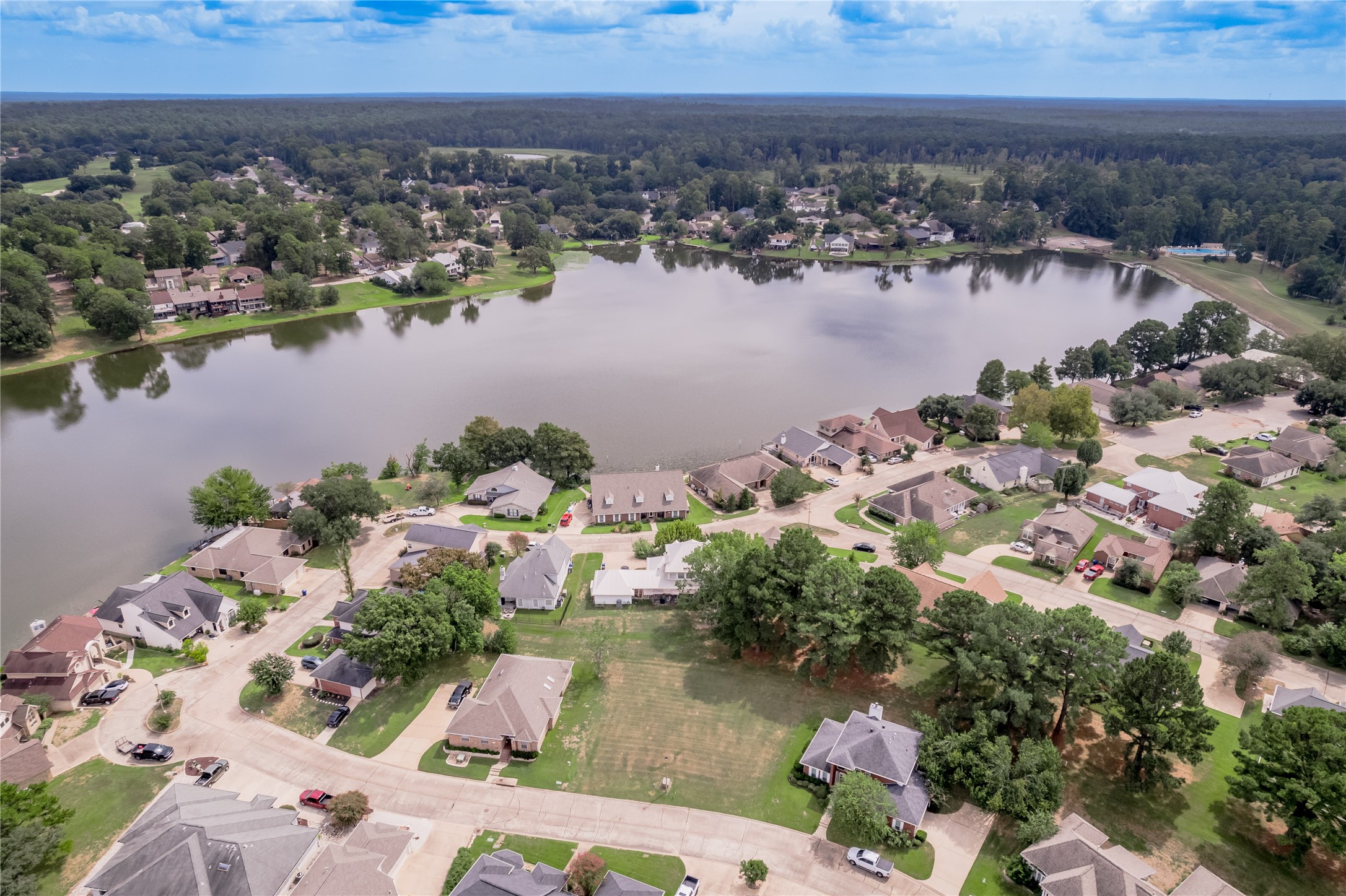 1410 W Lake Shores Property Photo 15