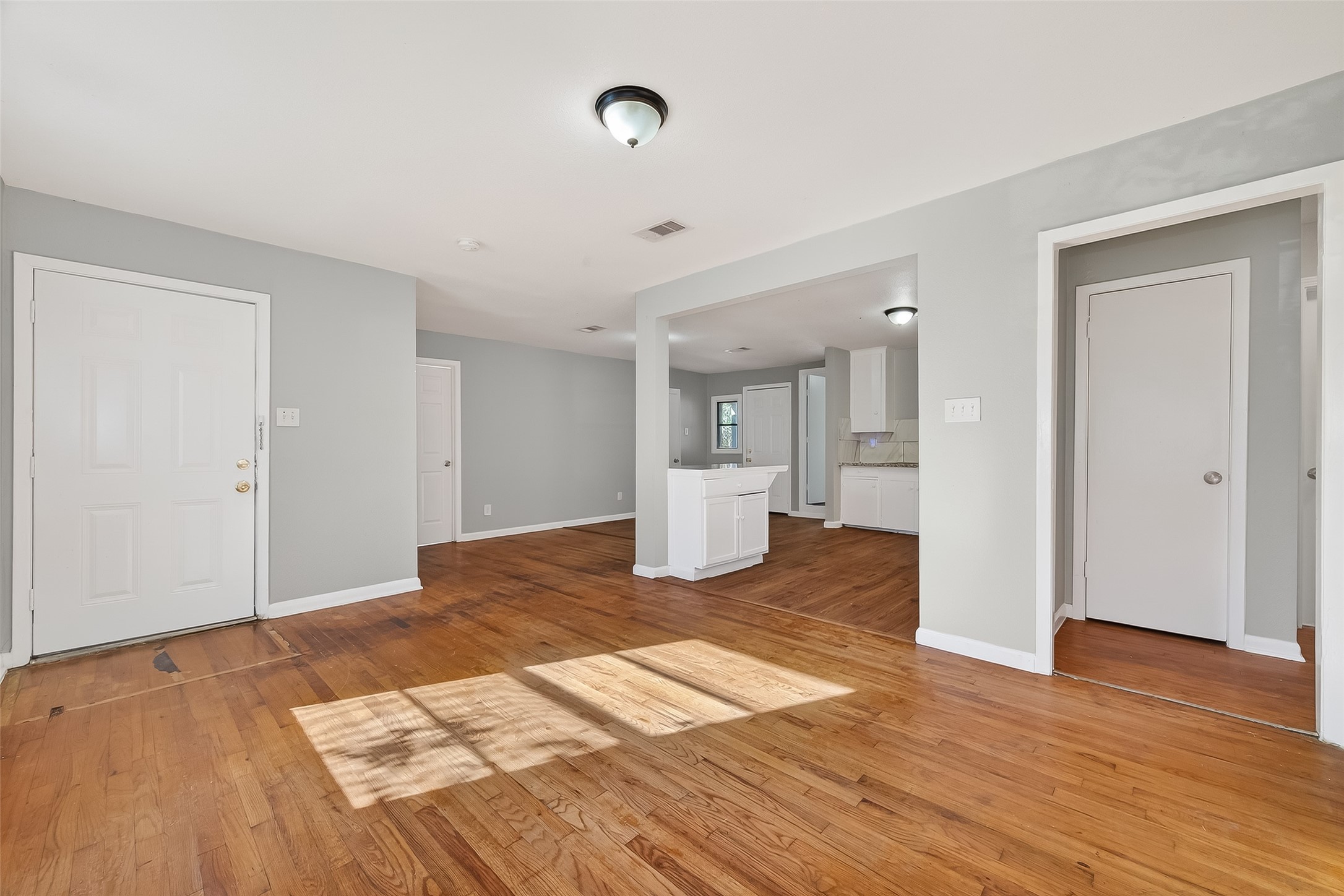 6127 Beldart Street Property Photo 3