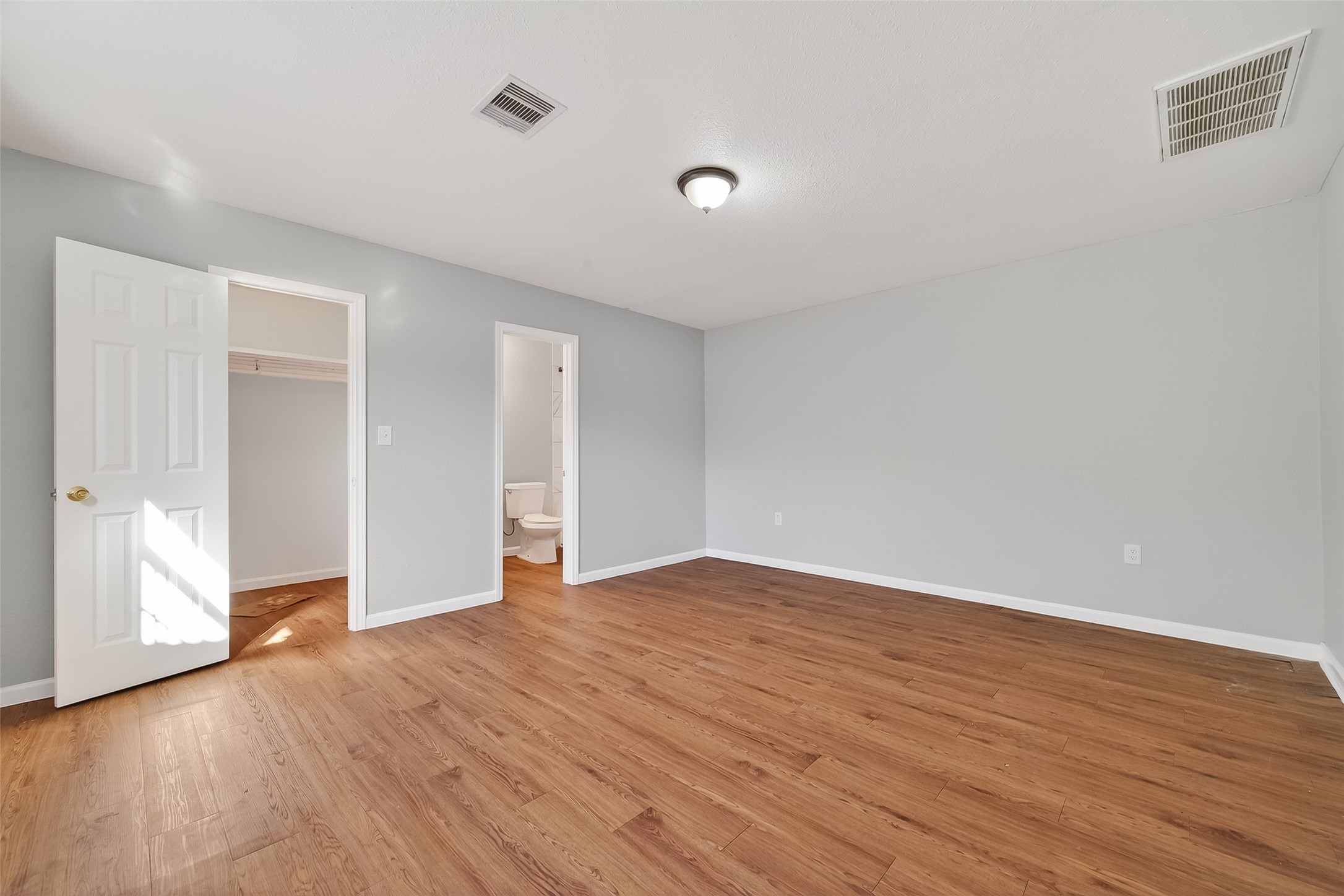6127 Beldart Street Property Photo 13