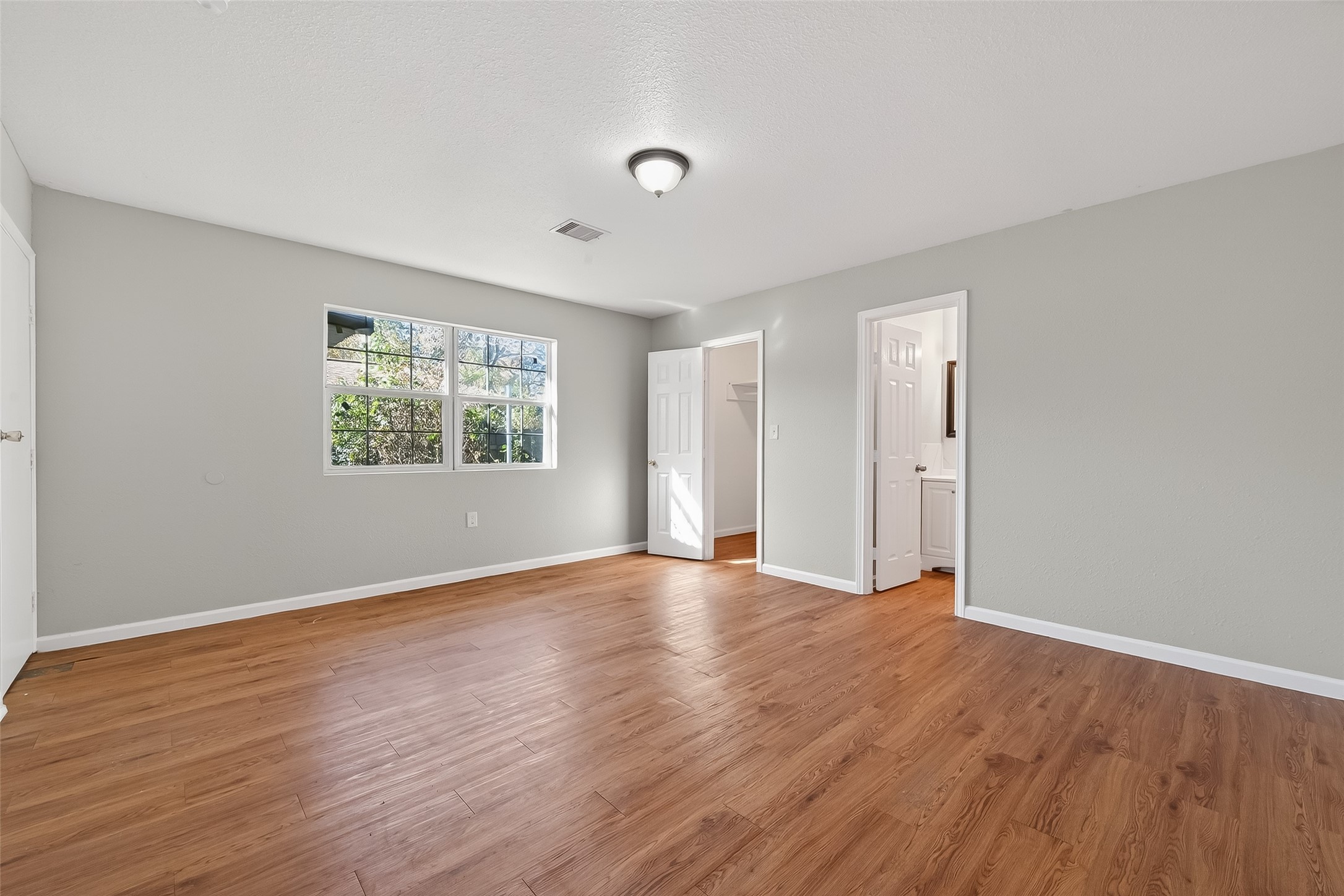 6127 Beldart Street Property Photo 15