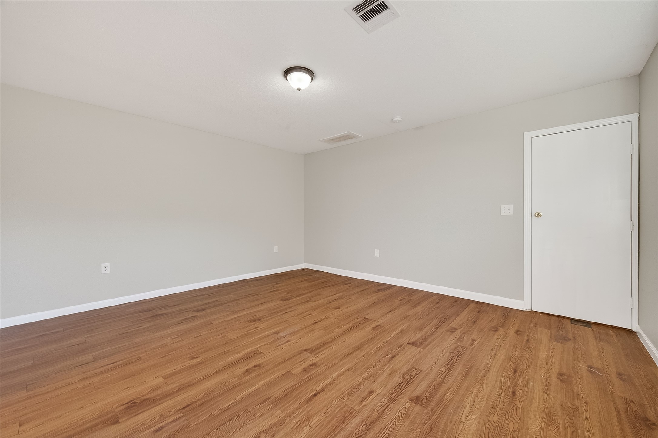 6127 Beldart Street Property Photo 17