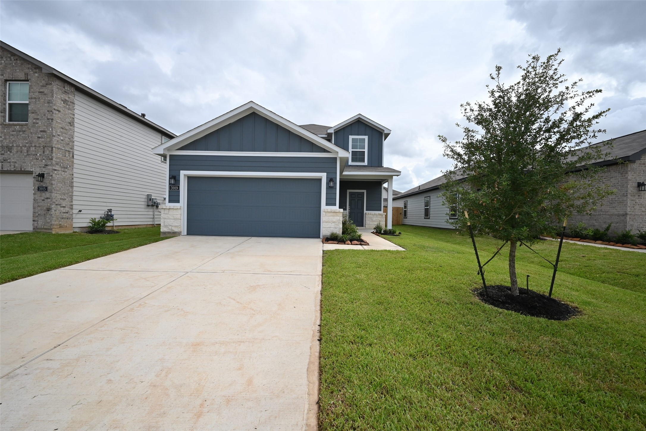 3919 Accolade Crossing Property Photo 2