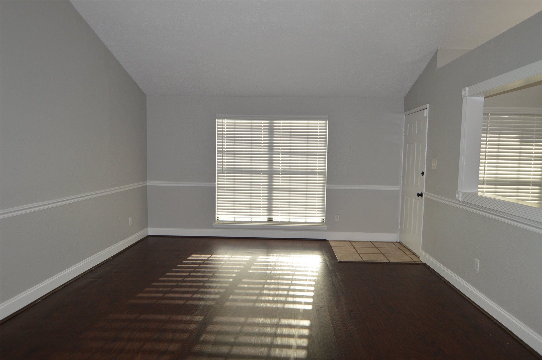 24014 Four Sixes Lane Property Photo 2