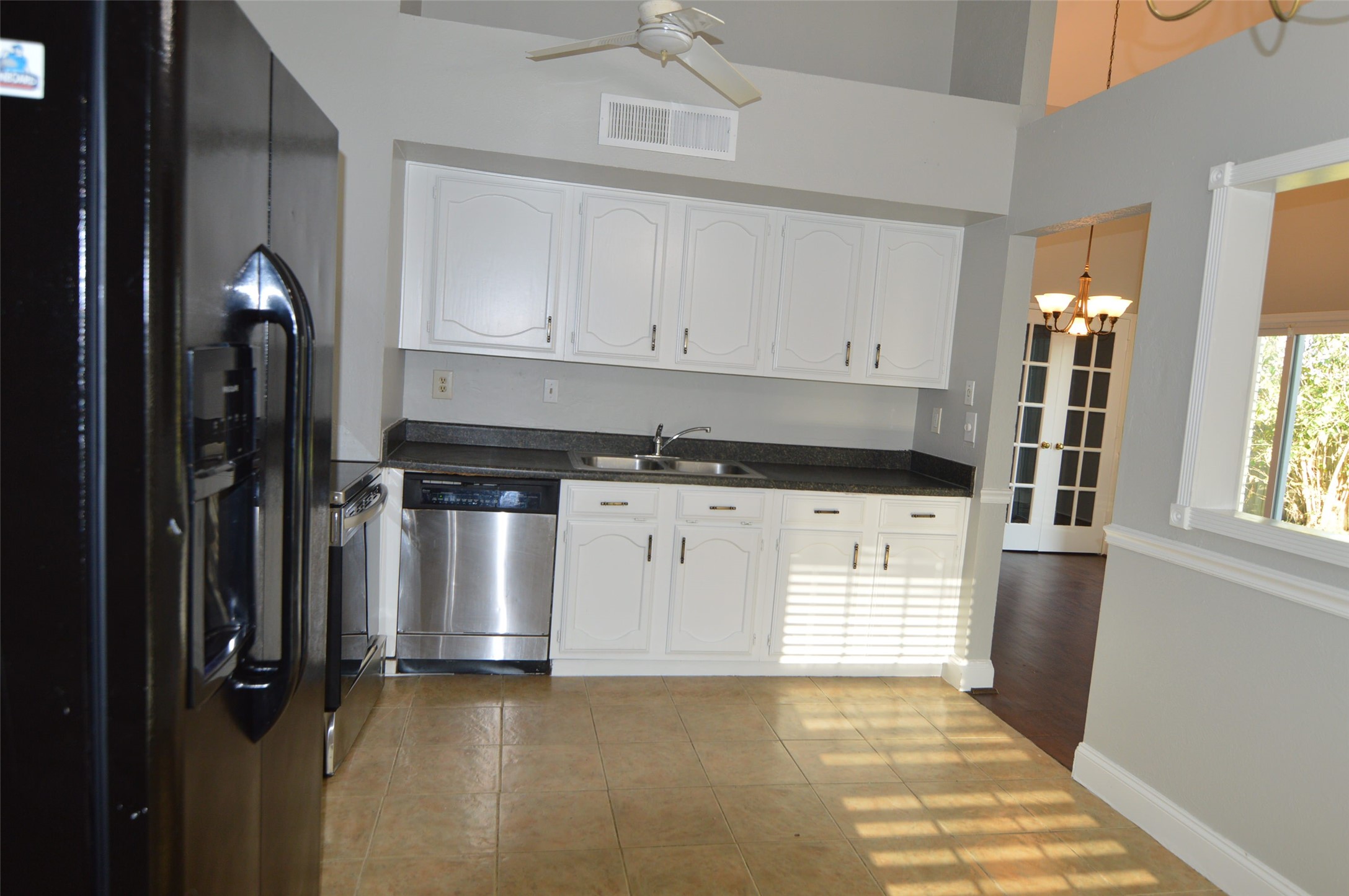 24014 Four Sixes Lane Property Photo 5