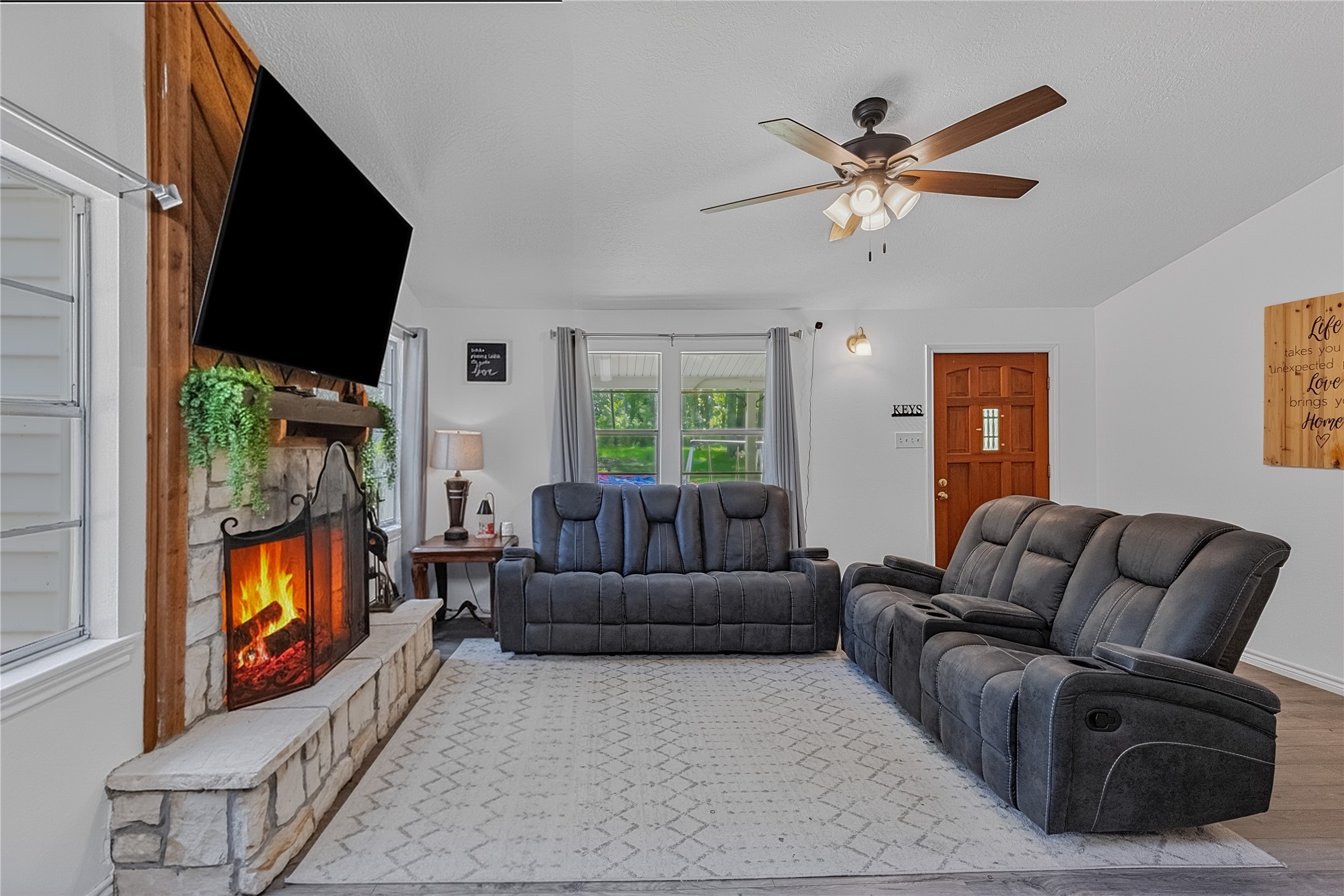 118 Finch Drive Property Photo 3