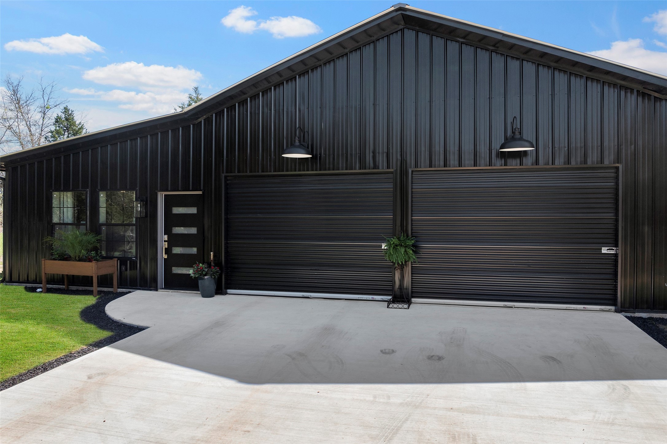7278 Chadwick Hogan Road Property Photo 3