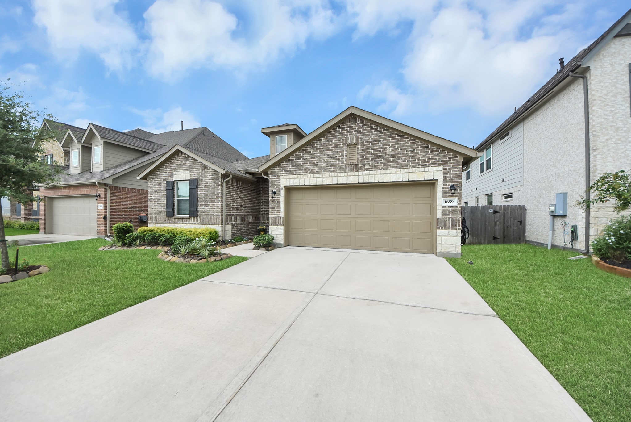 1859 Beau Banks Way Property Photo 1