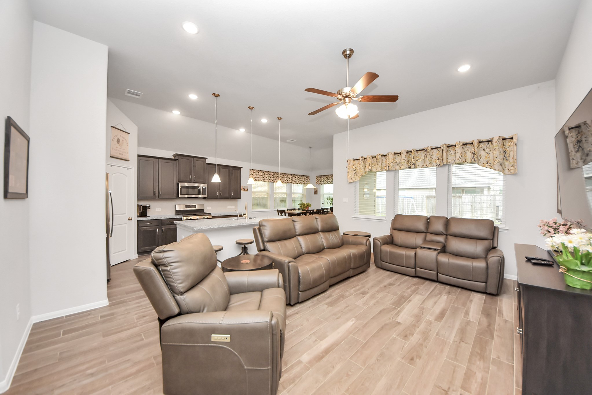 1859 Beau Banks Way Property Photo 34