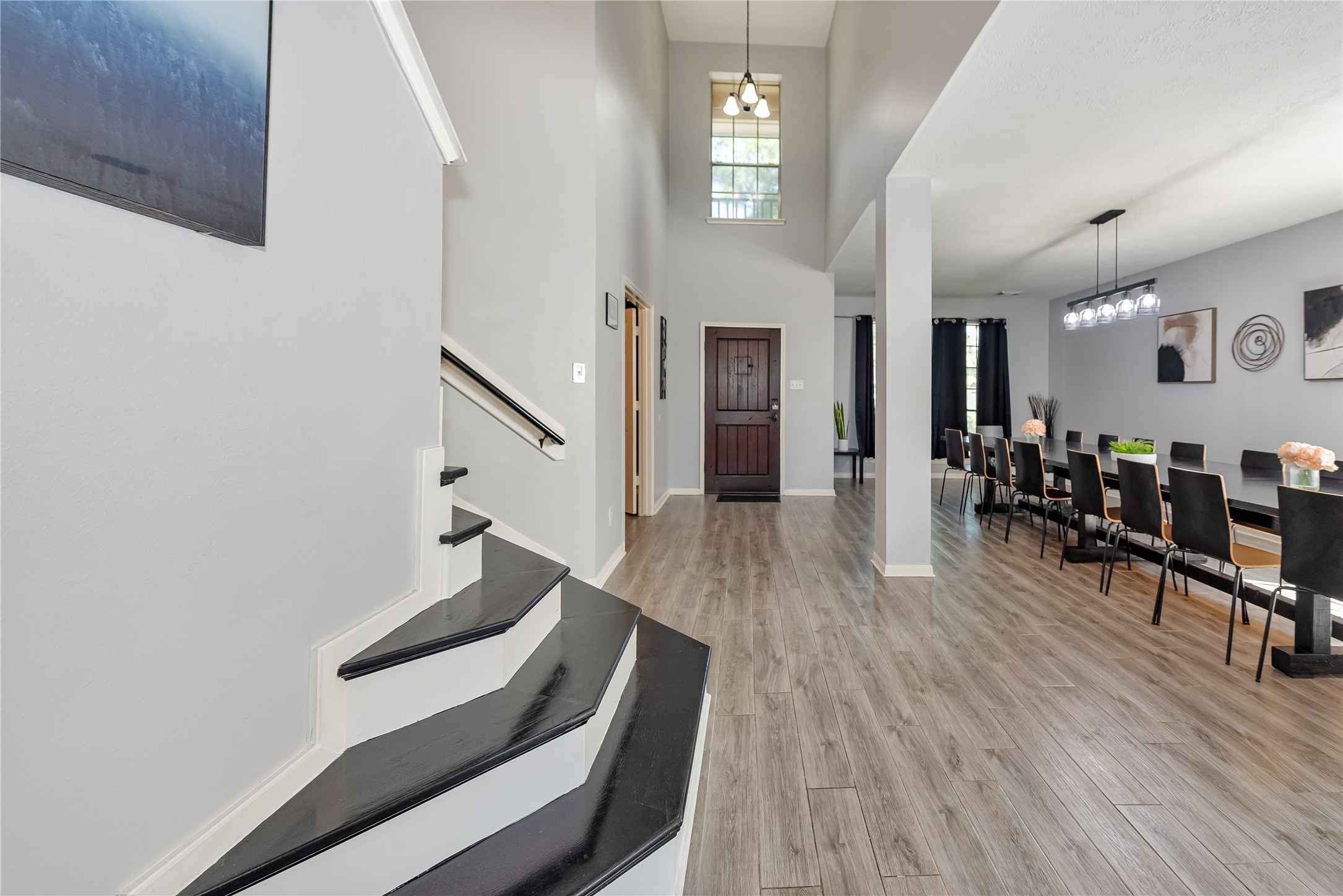 10815 Oak Bayou Lane Property Photo 5