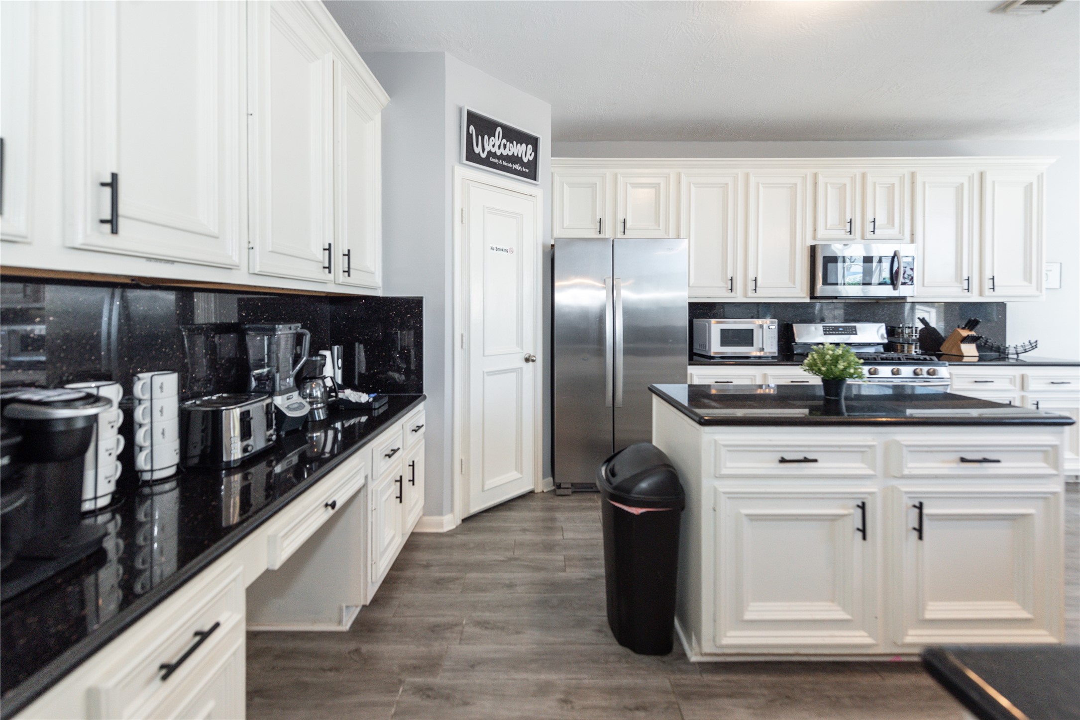 10815 Oak Bayou Lane Property Photo 7