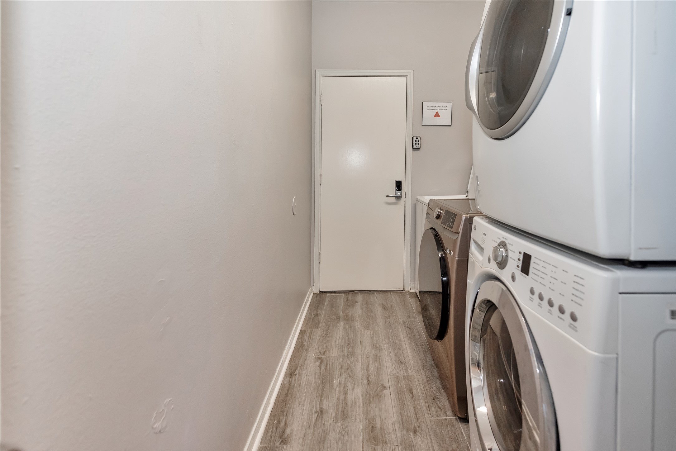 10815 Oak Bayou Lane Property Photo 15
