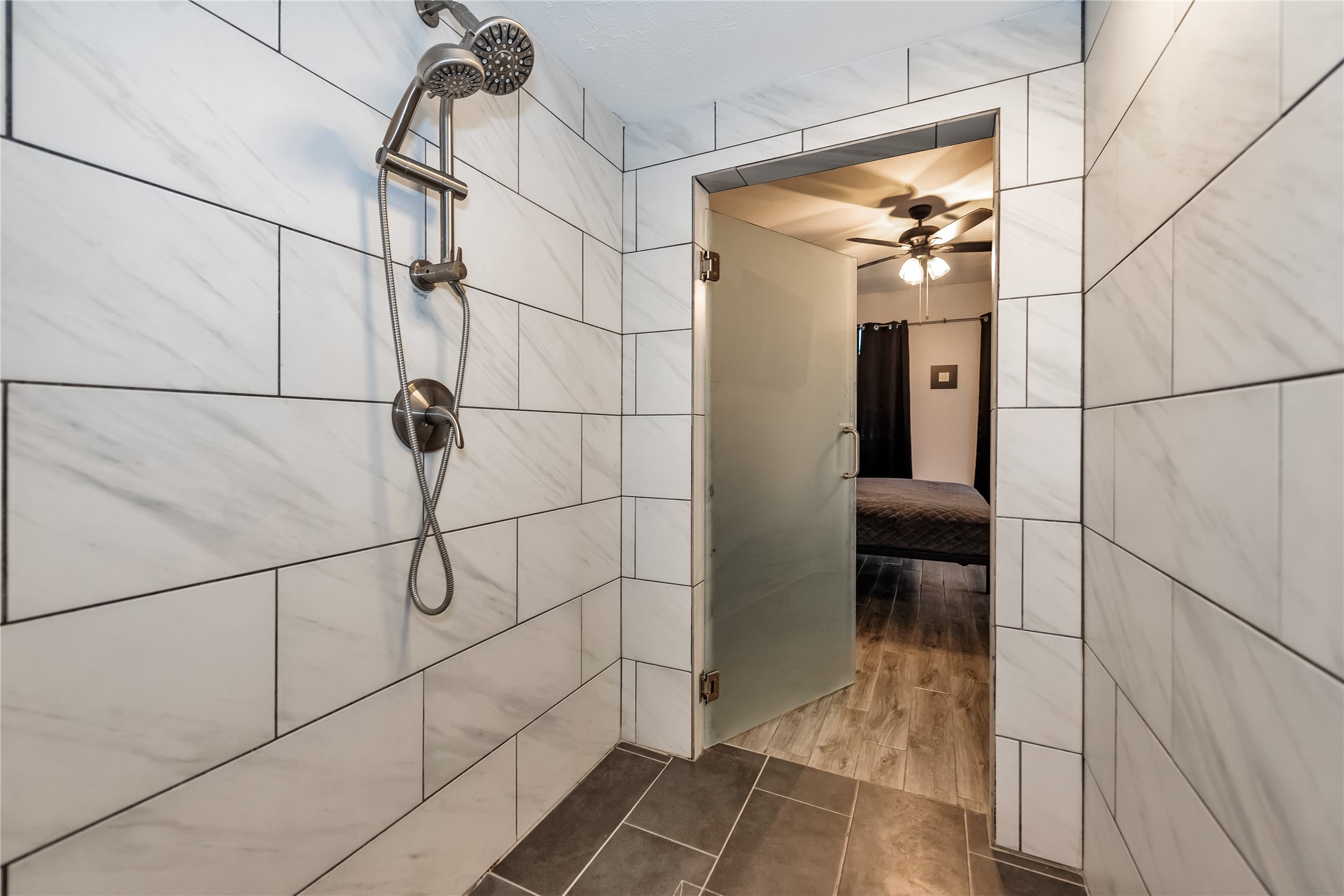 10815 Oak Bayou Lane Property Photo 18