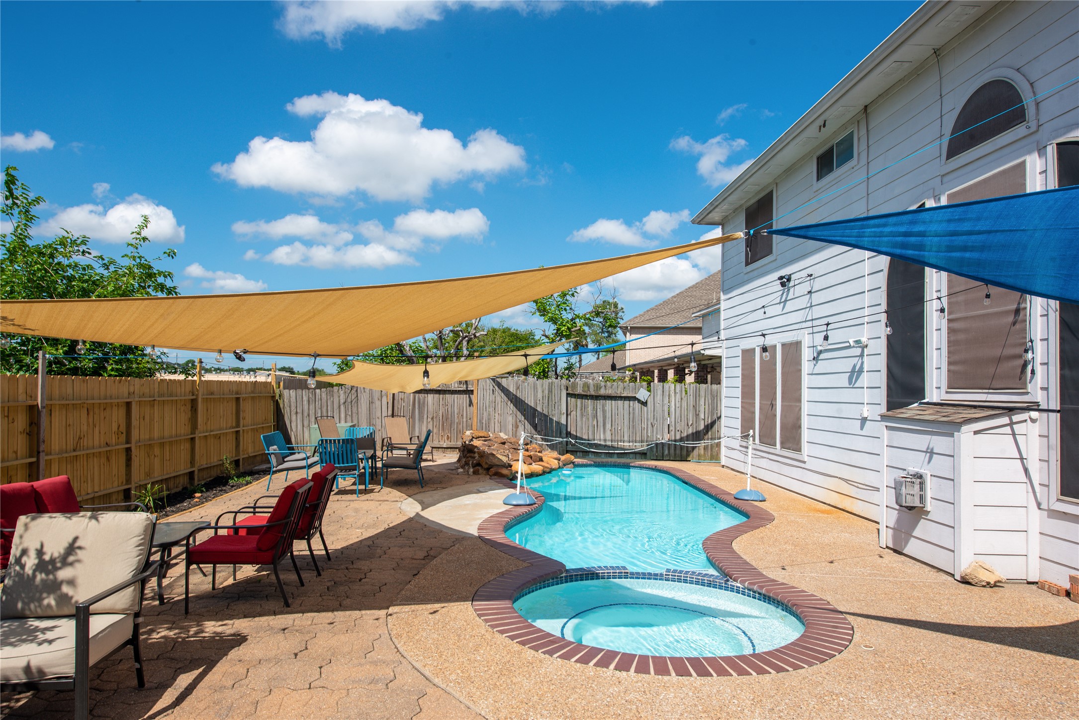 10815 Oak Bayou Lane Property Photo 37