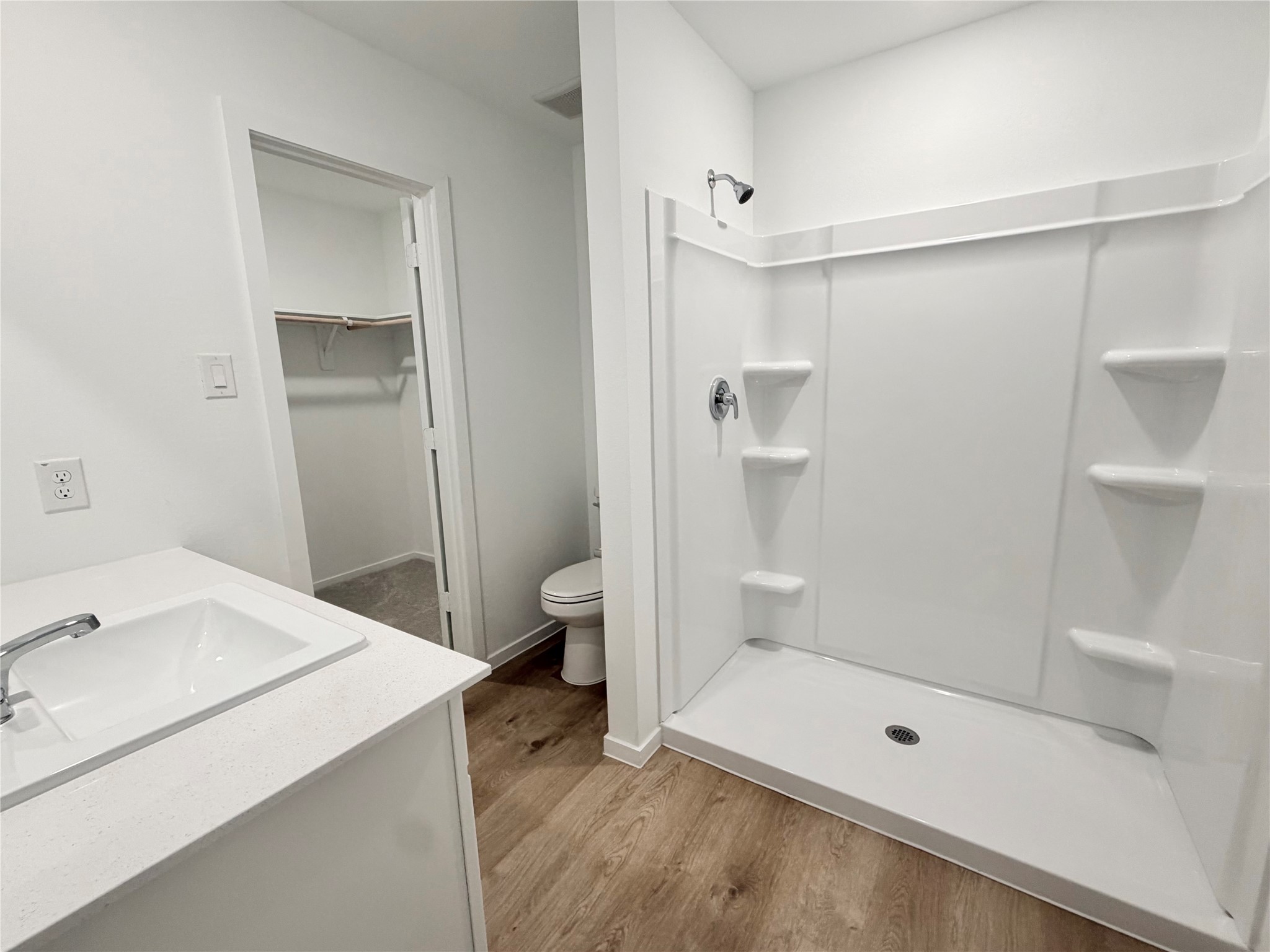 18623 Periwinkle Brook Drive Property Photo 9