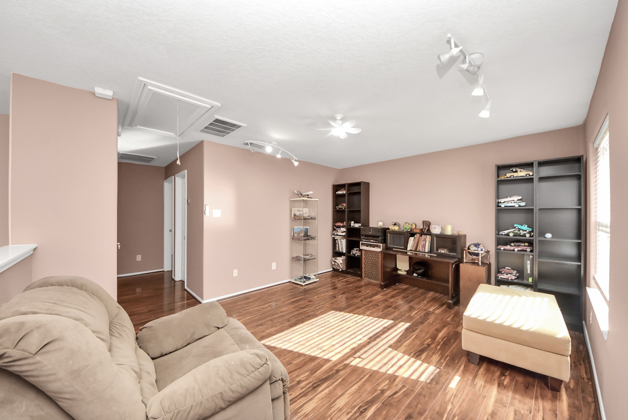 1902 Serenata Lane Property Photo 22