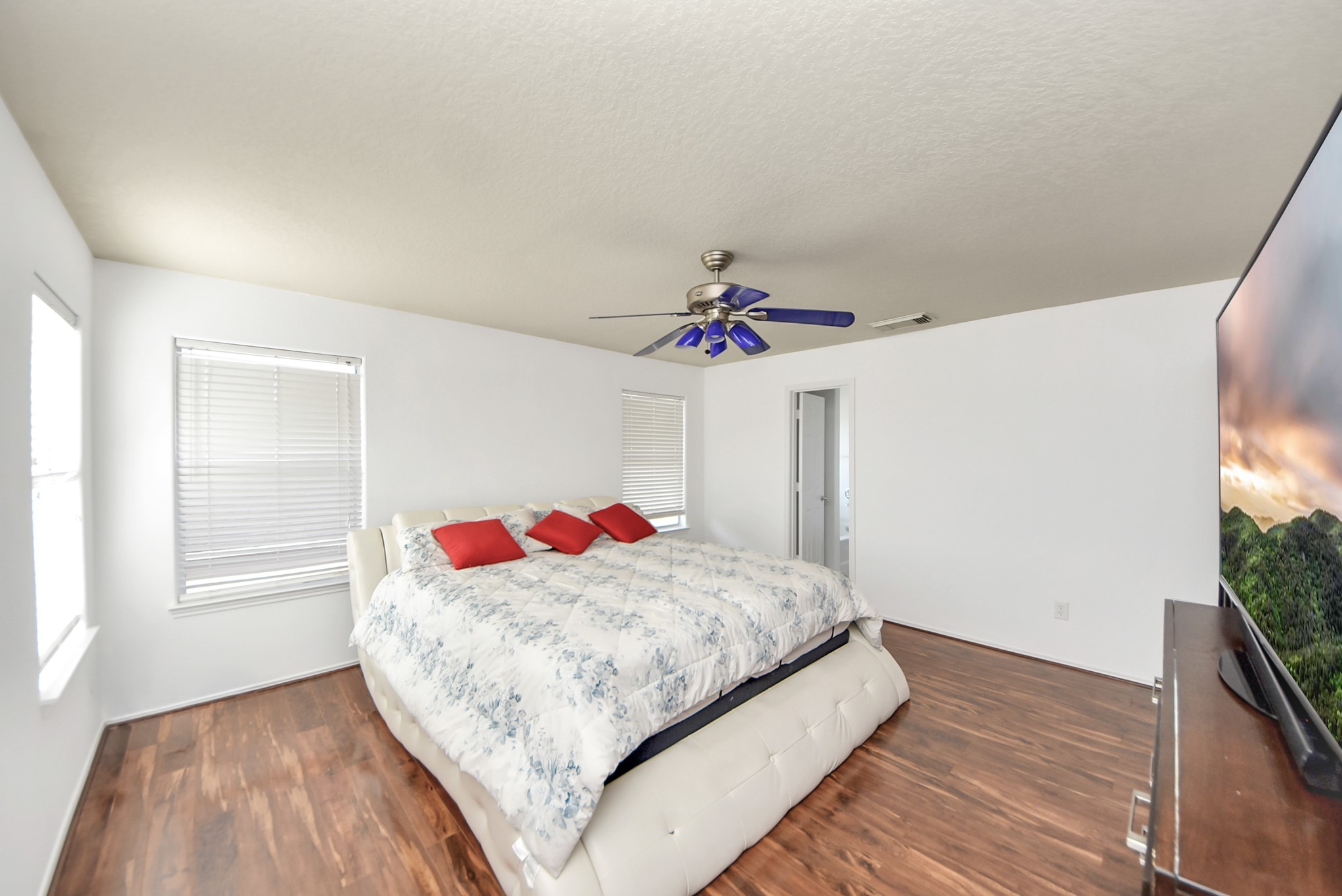 1902 Serenata Lane Property Photo 24
