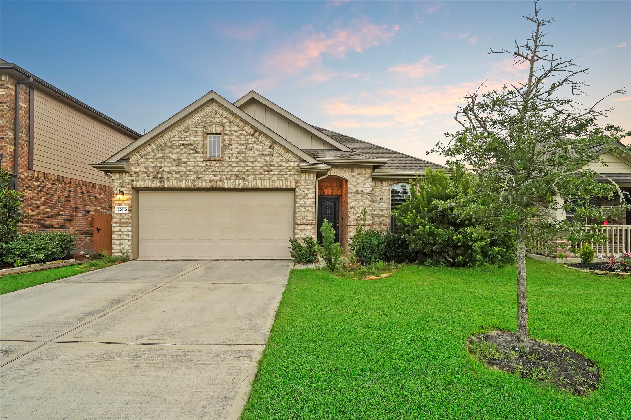 27910 Augusta View Drive Property Photo 1