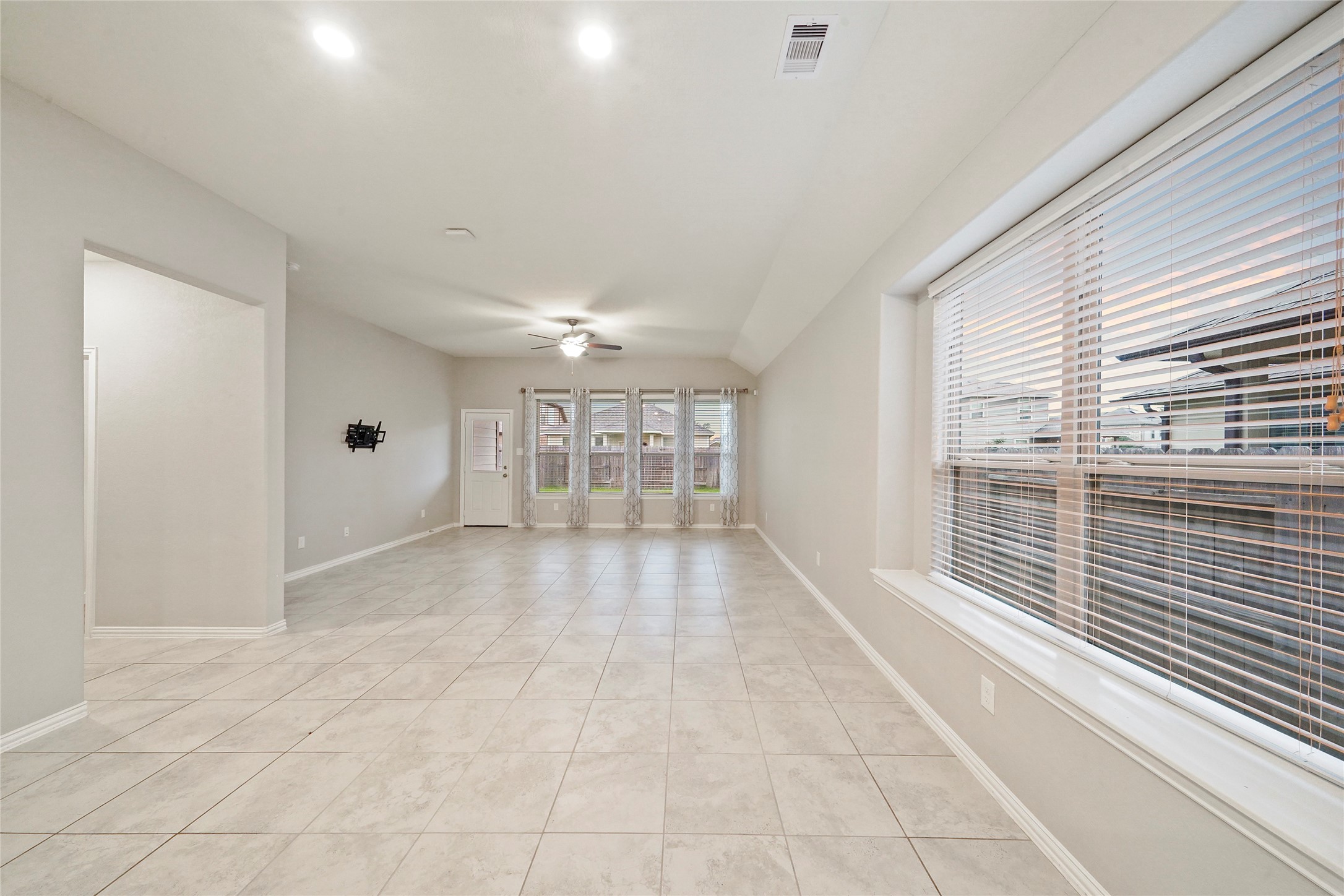 27910 Augusta View Drive Property Photo 15