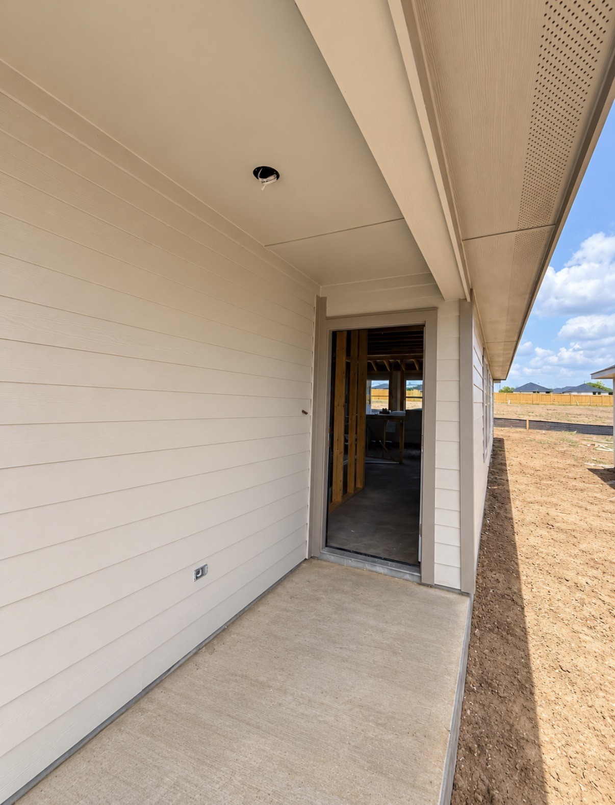 11670 Ruffian Property Photo 2