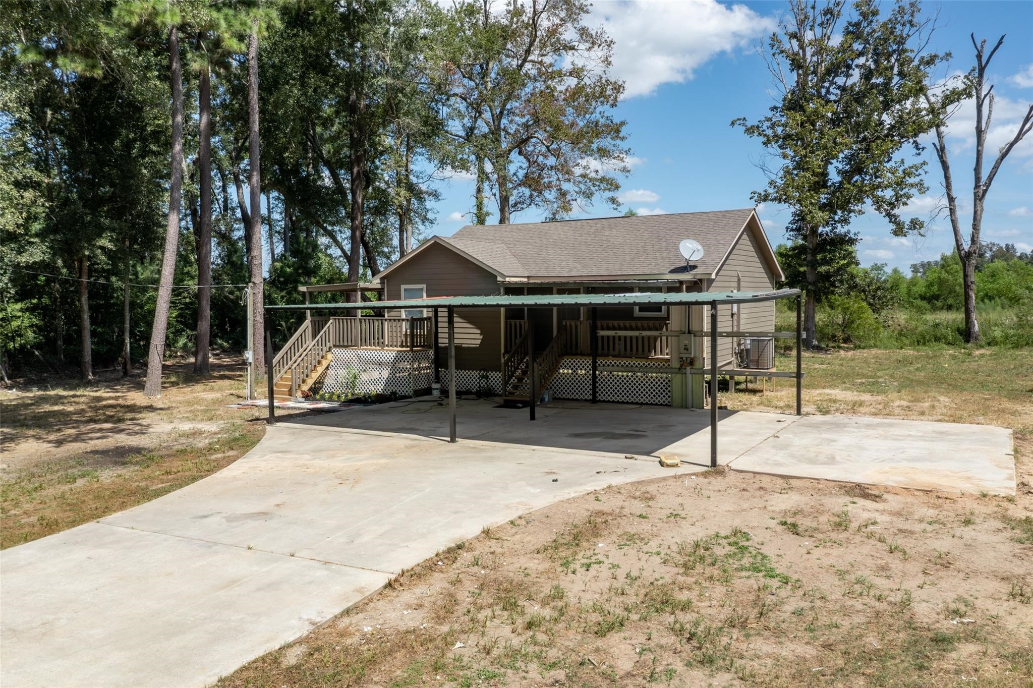 1906 County Road 3434 N Property Photo 13