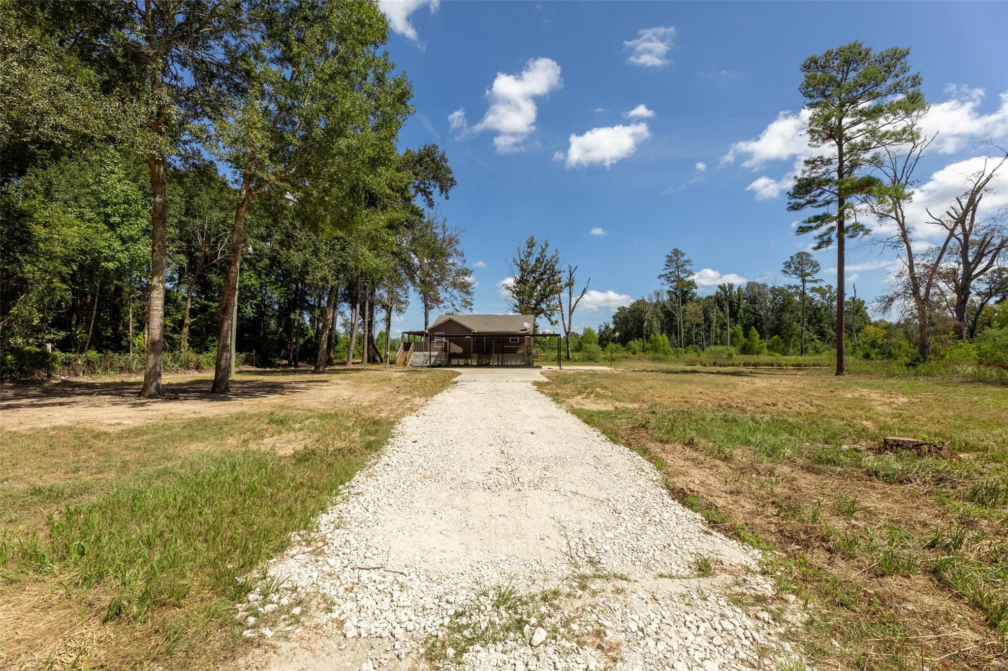 1906 County Road 3434 N Property Photo 14