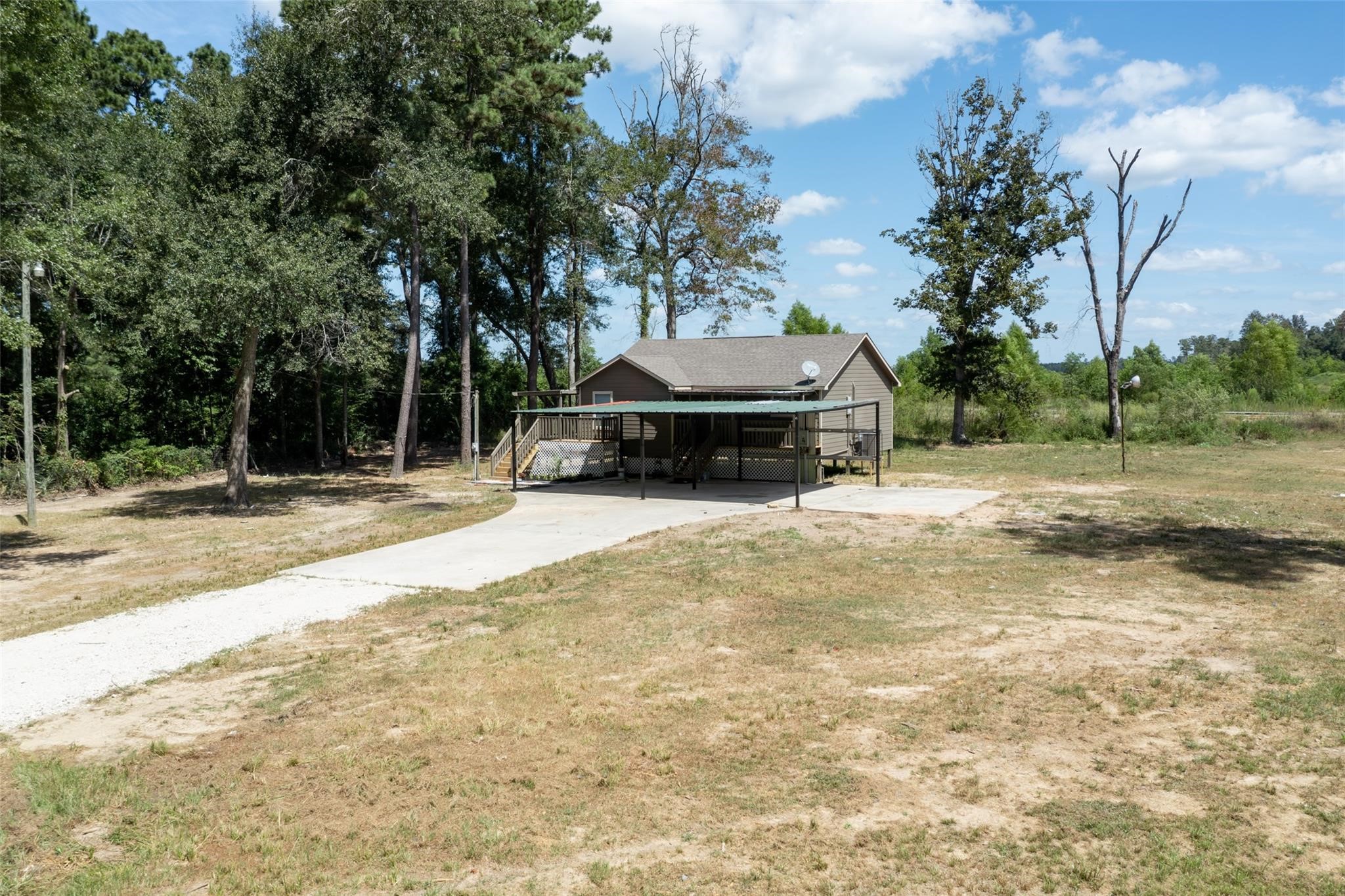 1906 County Road 3434 N Property Photo 18