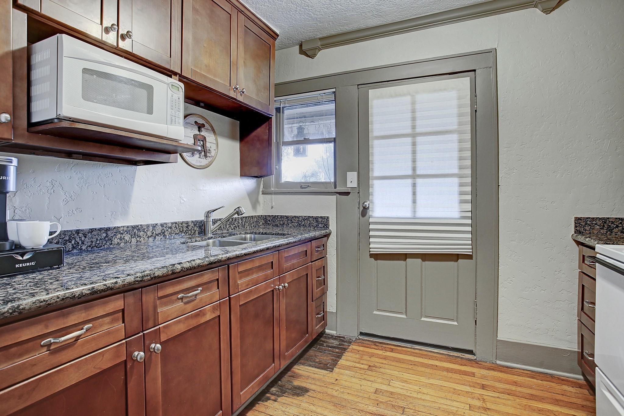 2323 Park Street 3 Property Photo 5
