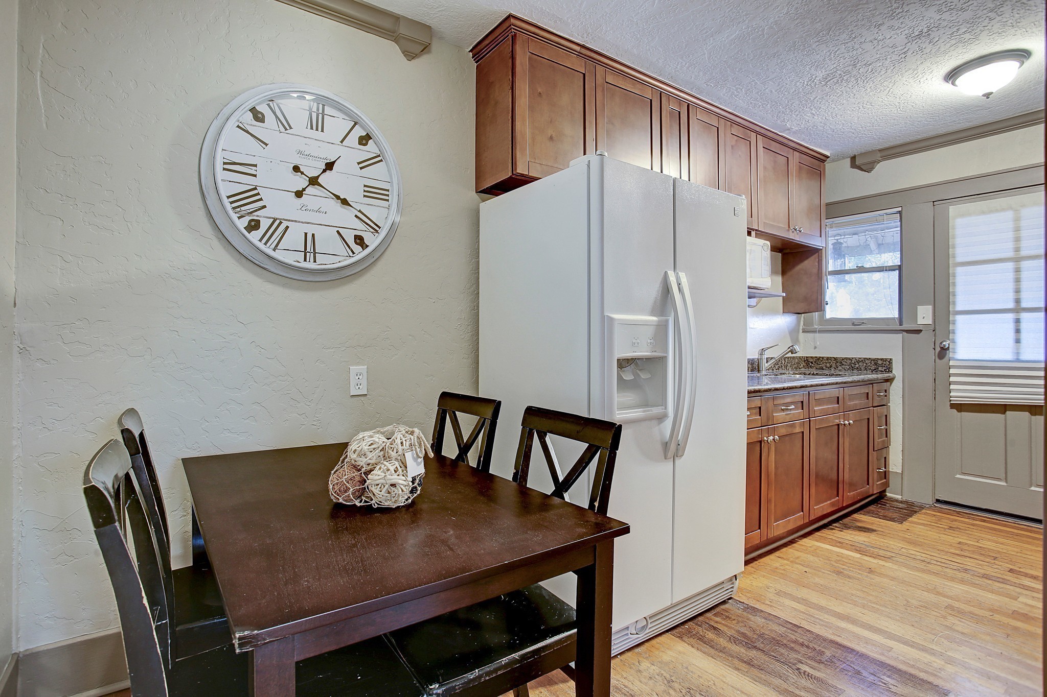 2323 Park Street 3 Property Photo 6