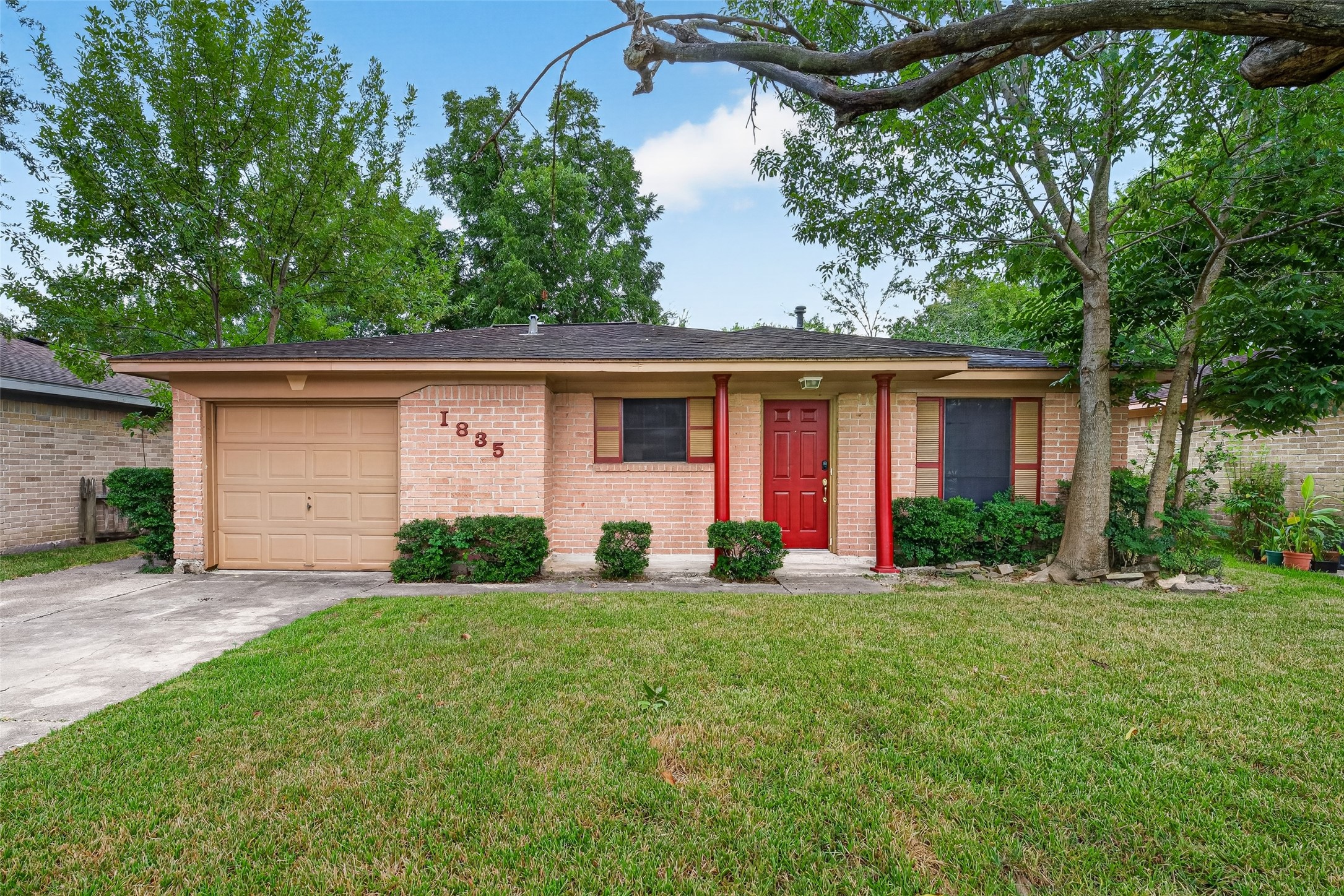 1835 Wren Drive Property Photo 1