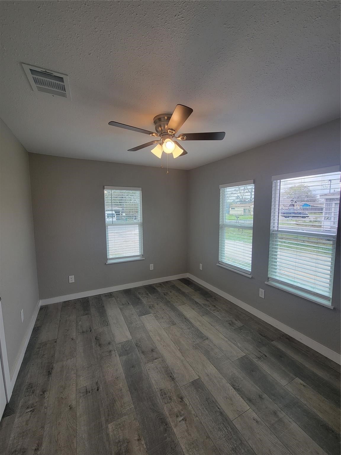 5109 Earline Street Property Photo 6