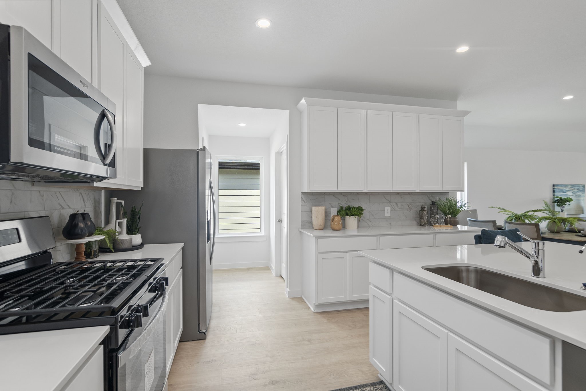 3627 Chessington Drive Property Photo 4