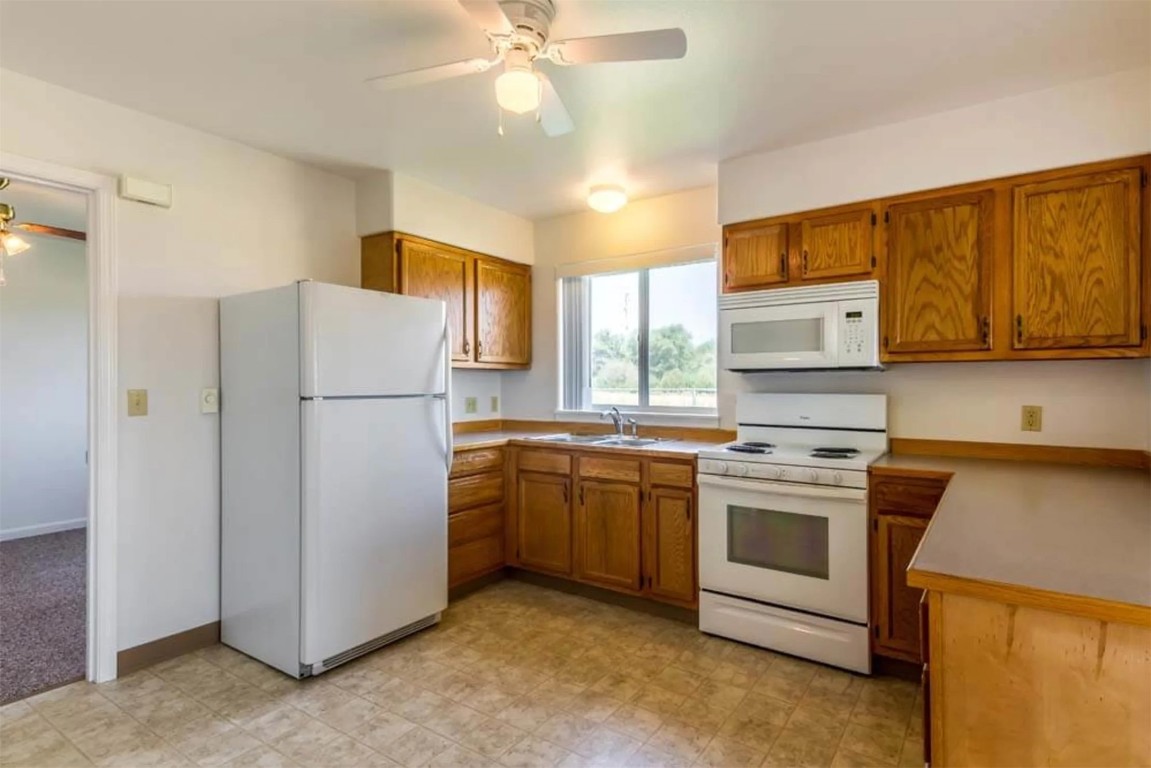 10700 Emily Dr 50 Property Photo 14