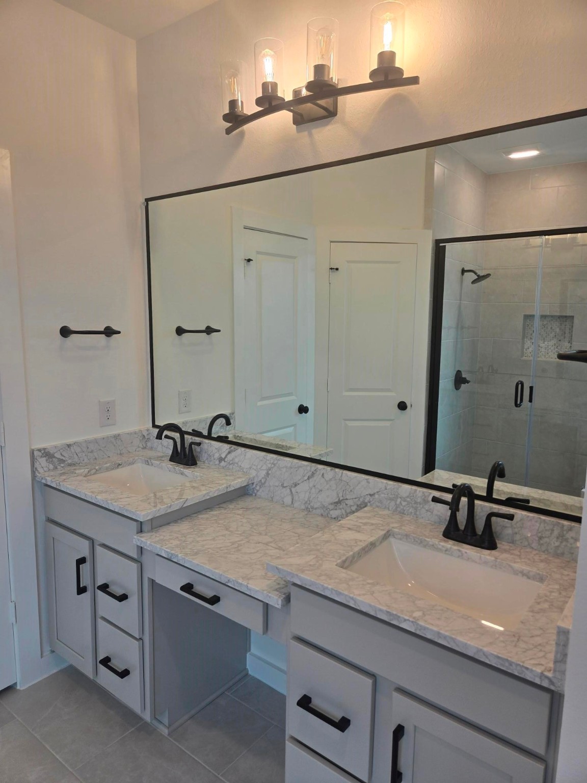 16923 Warm Glow Court Property Photo 9