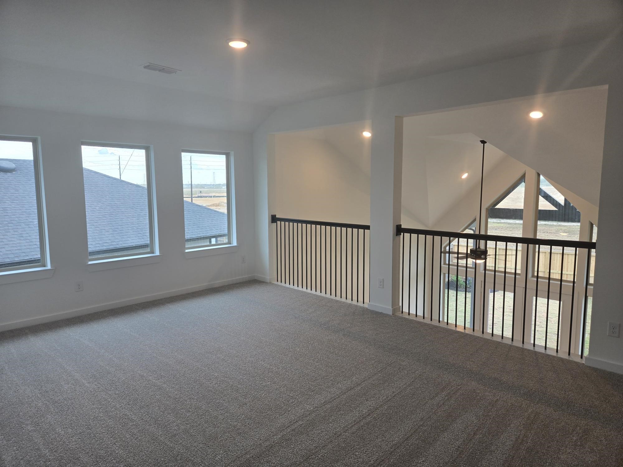 16923 Warm Glow Court Property Photo 13