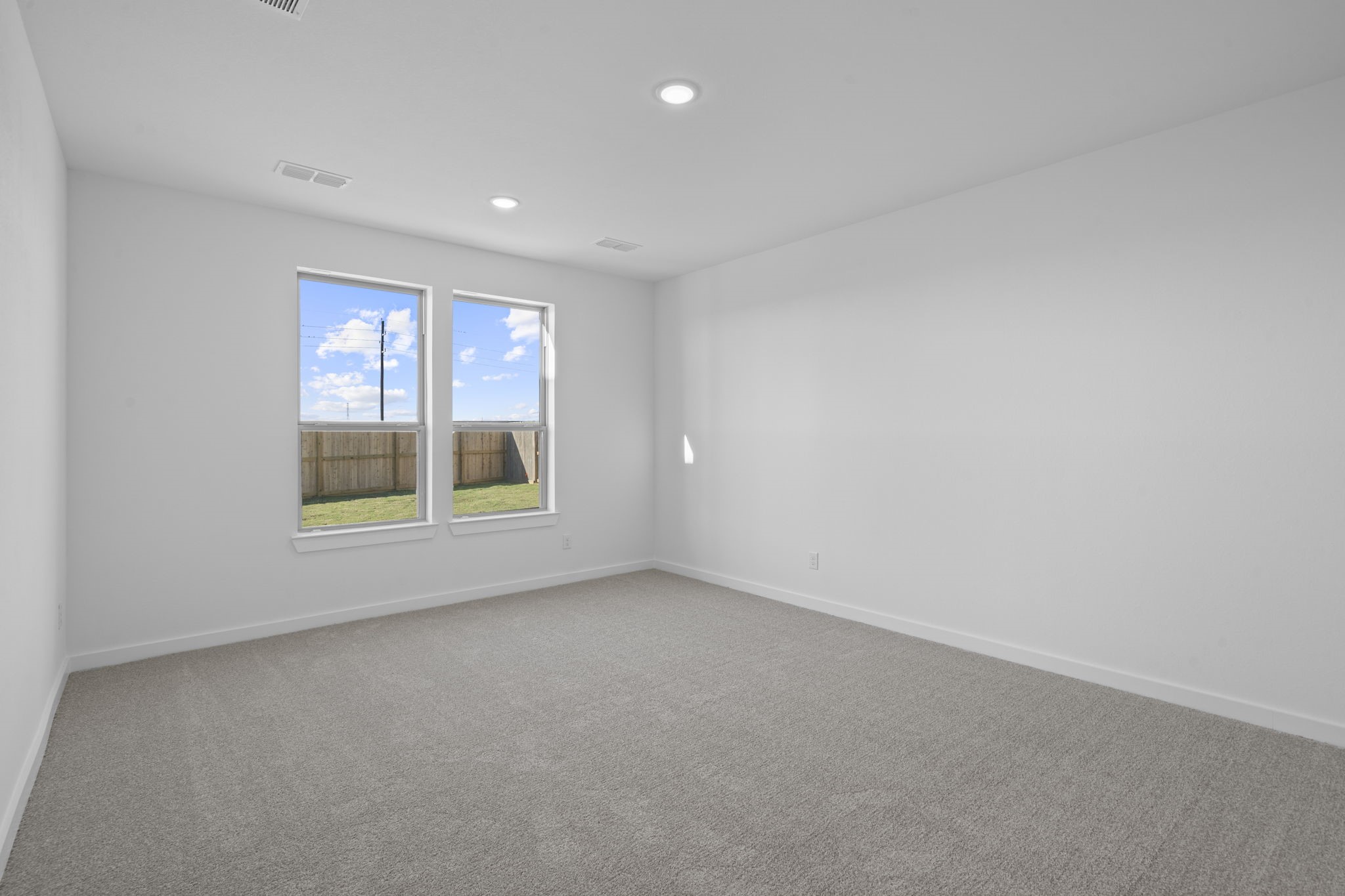 16923 Warm Glow Court Property Photo 14