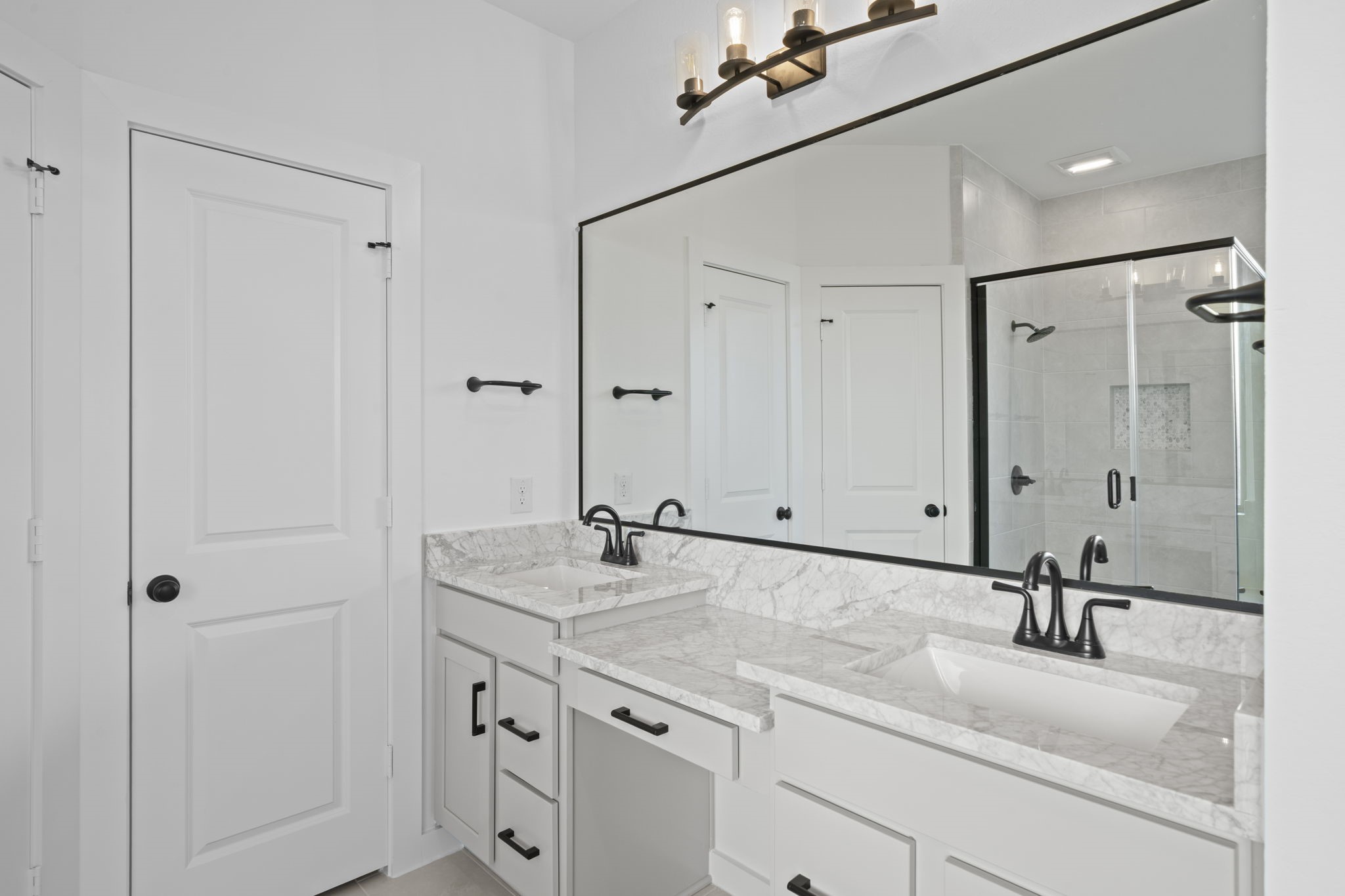 16923 Warm Glow Court Property Photo 16
