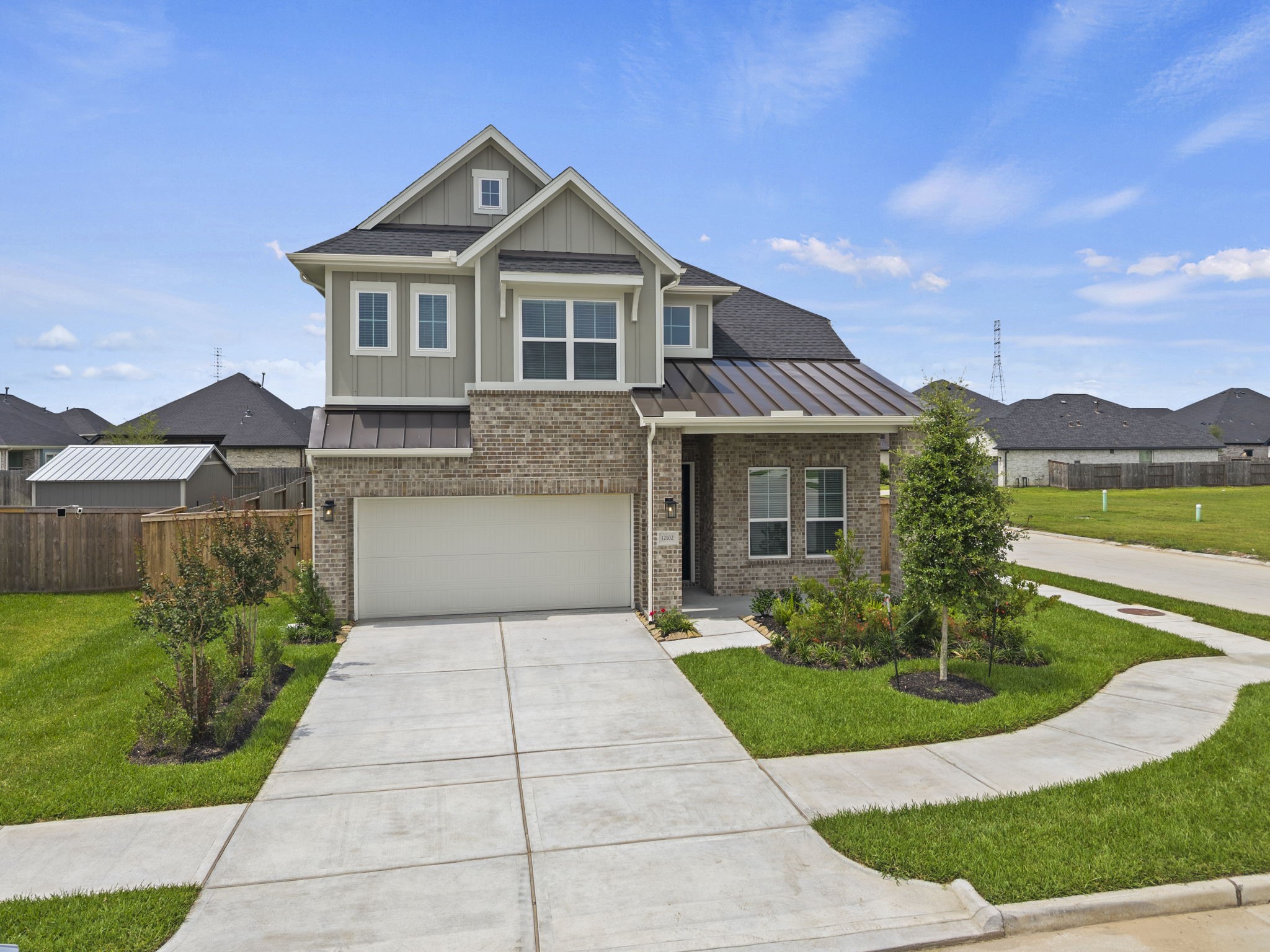 12102 Maple Court Property Photo 3
