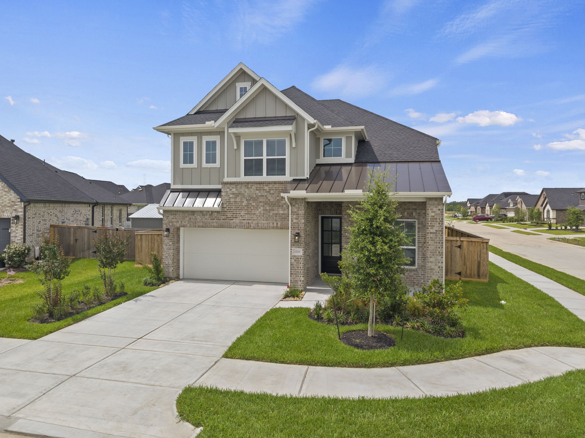 12102 Maple Court Property Photo 4