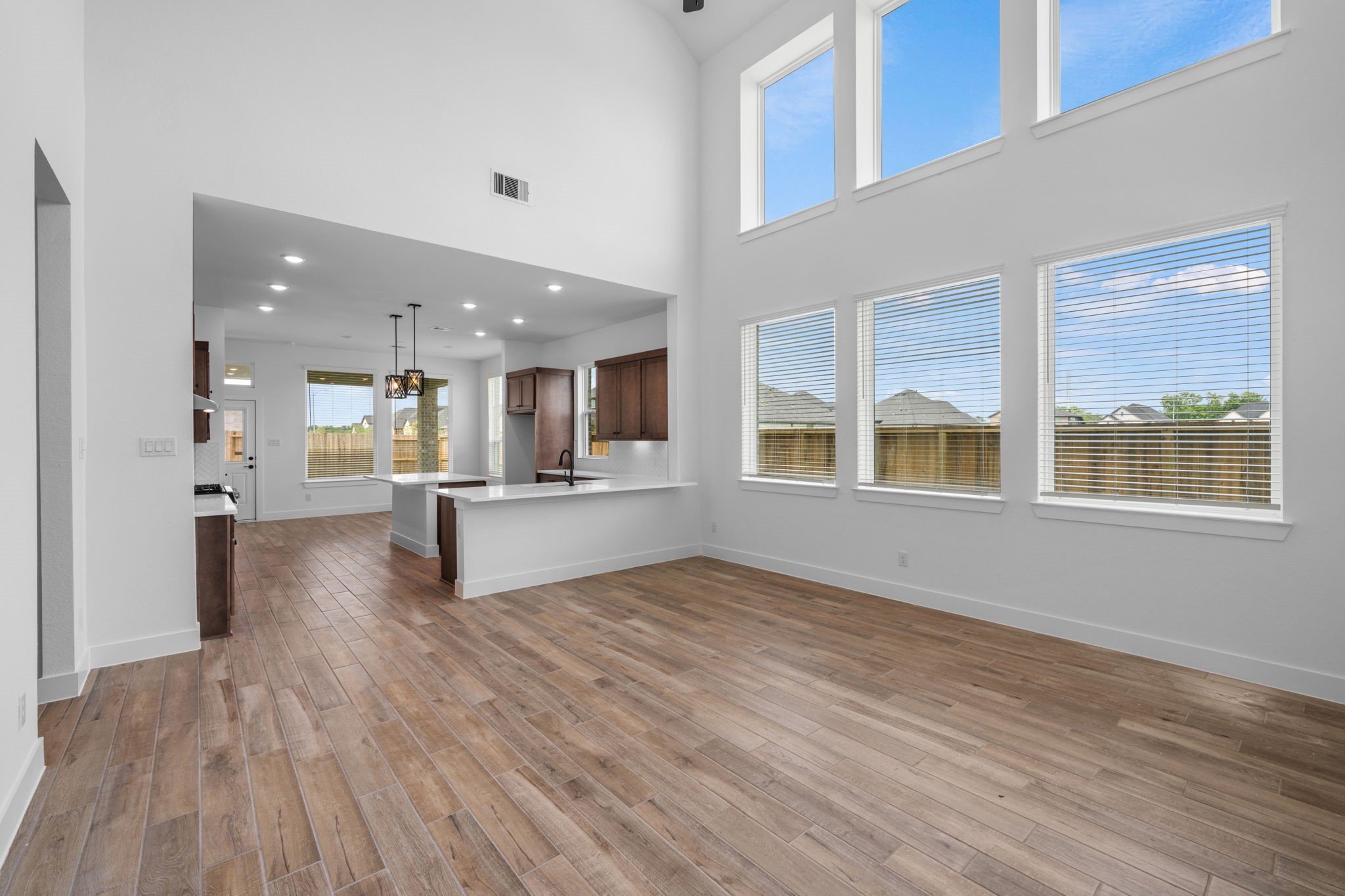 12102 Maple Court Property Photo 10