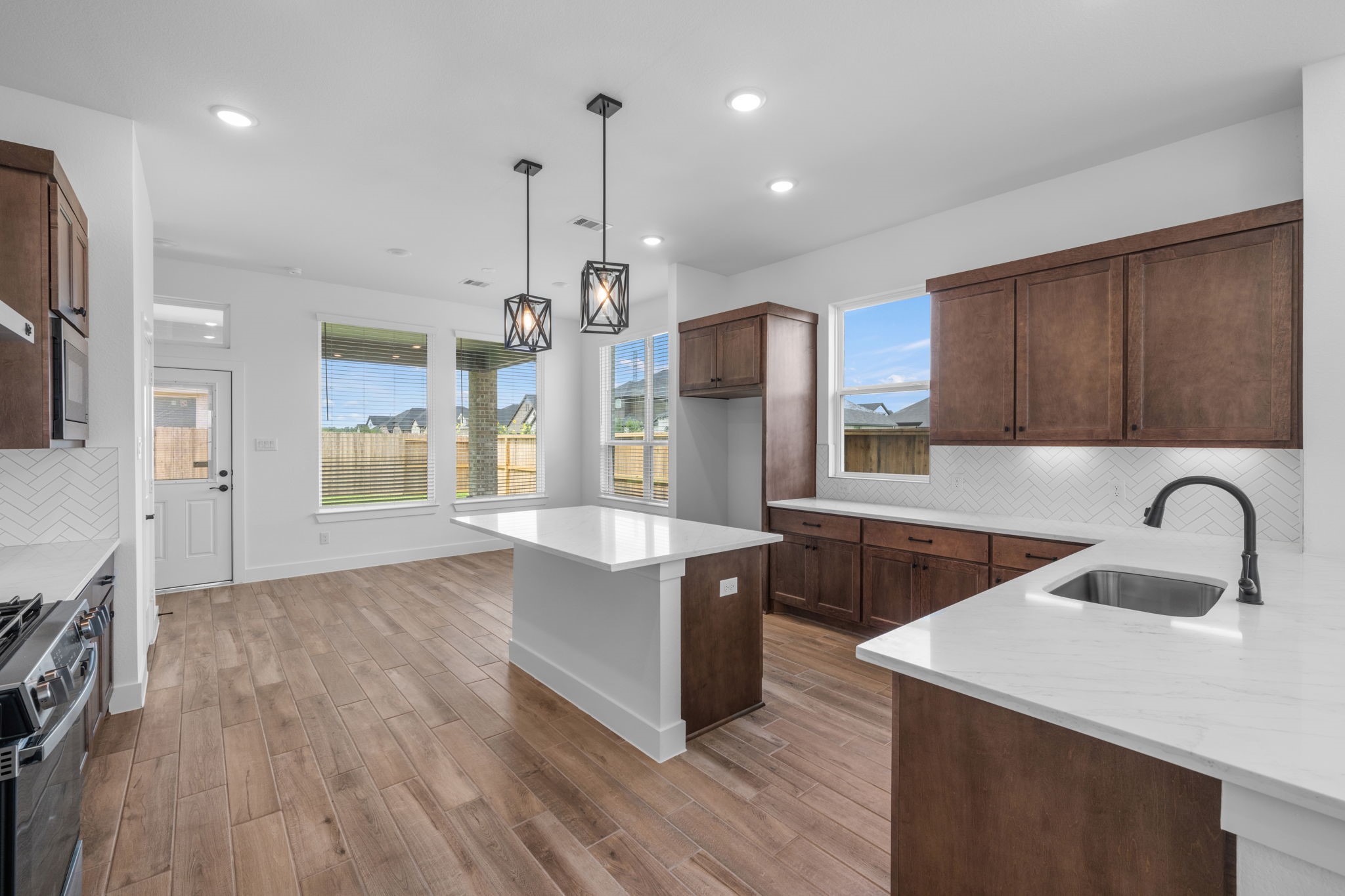 12102 Maple Court Property Photo 14