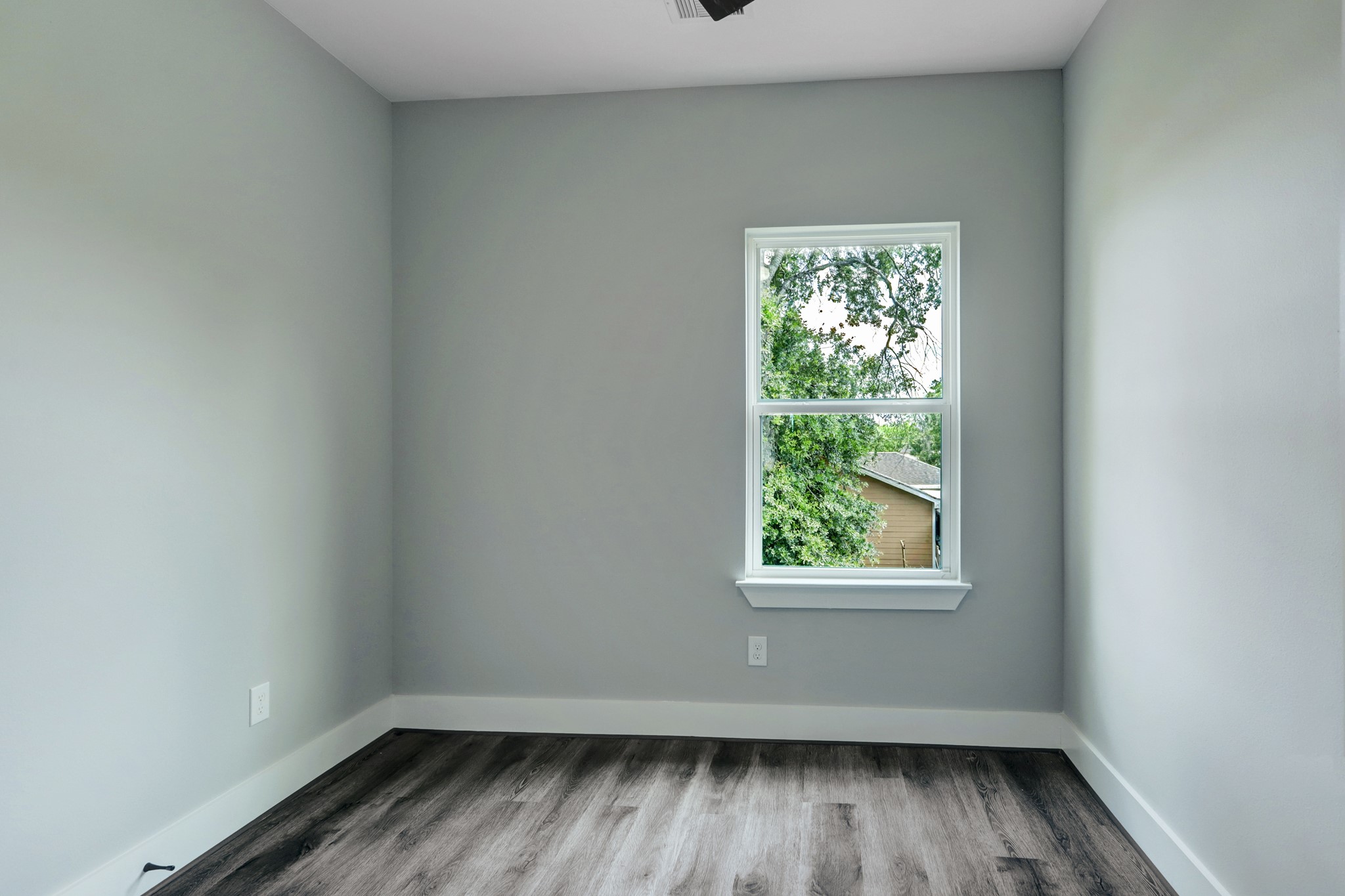 9306 E E Avenue L 1 Property Photo 11