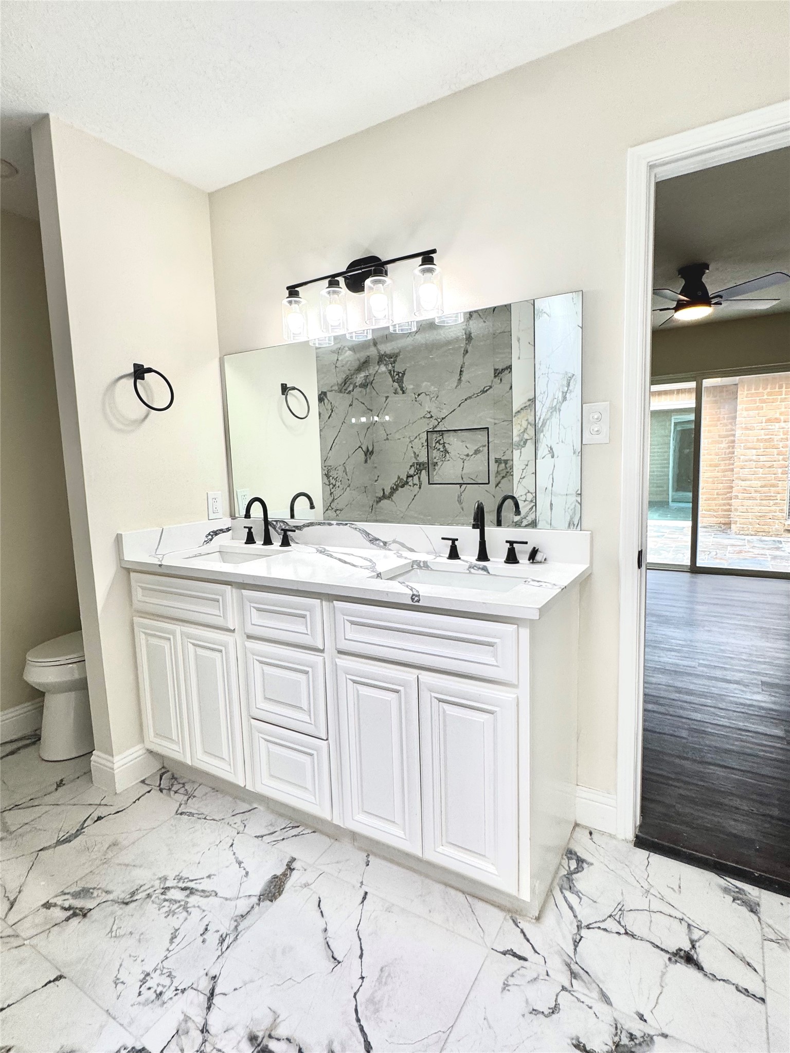 14307 Piping Rock Property Photo 10