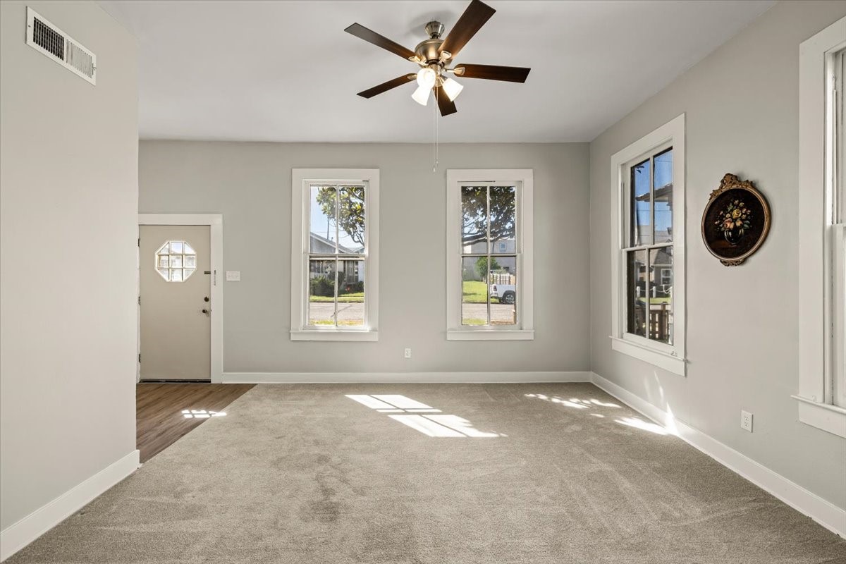 1614 Avenue O Property Photo 8