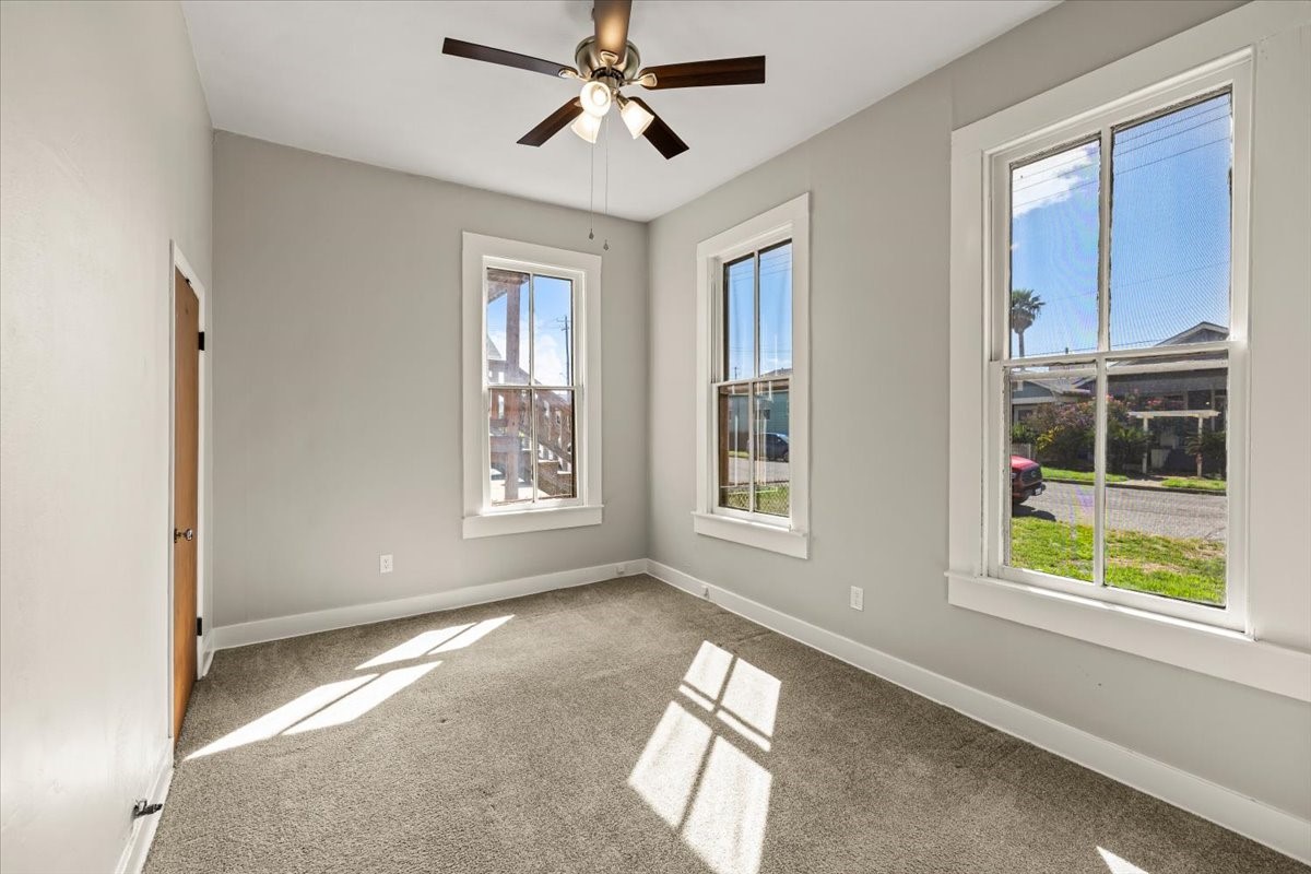 1614 Avenue O Property Photo 15