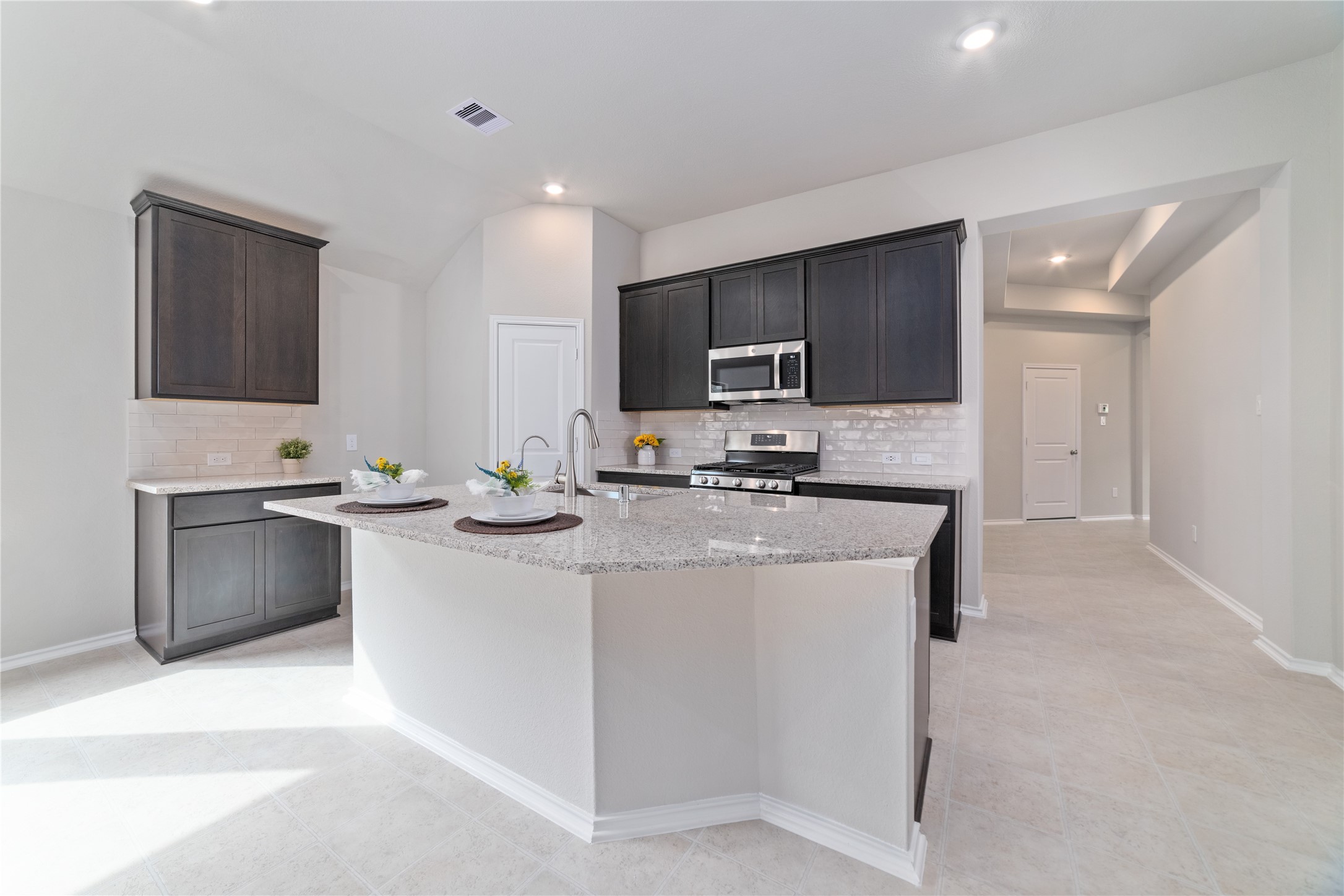 20515 Laila Manor Property Photo 1