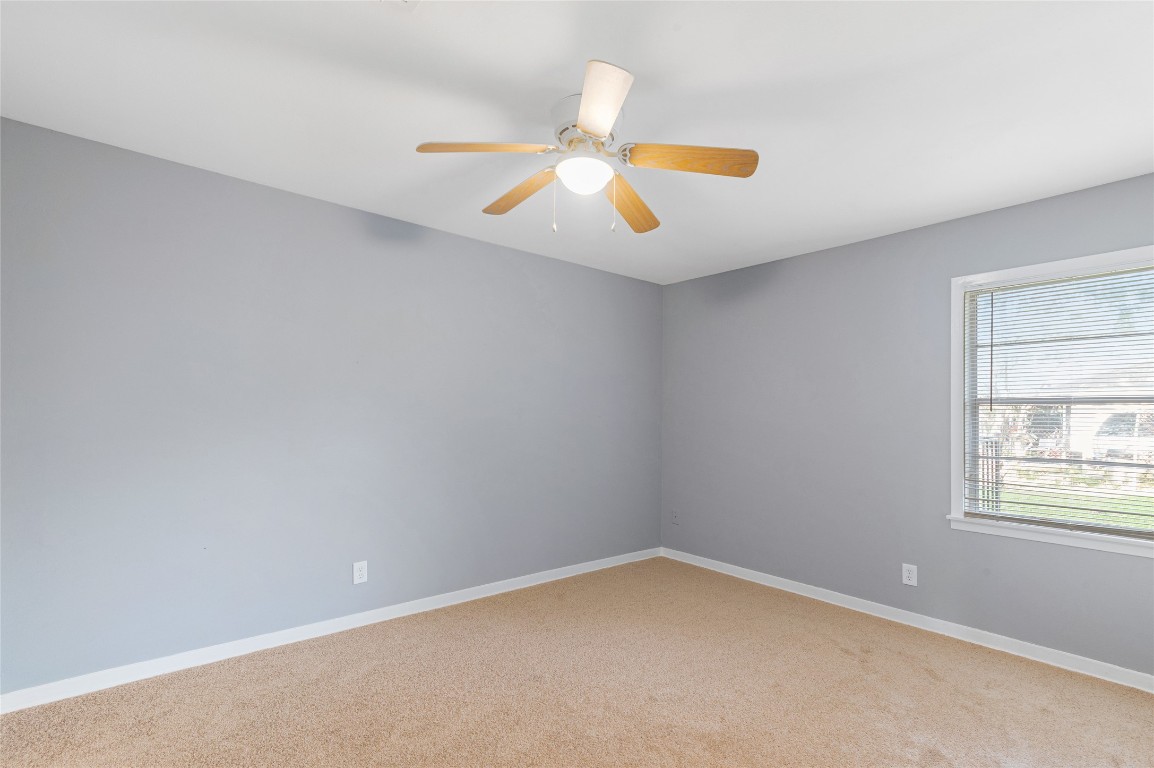 10502 Royal Oaks Drive Property Photo 14