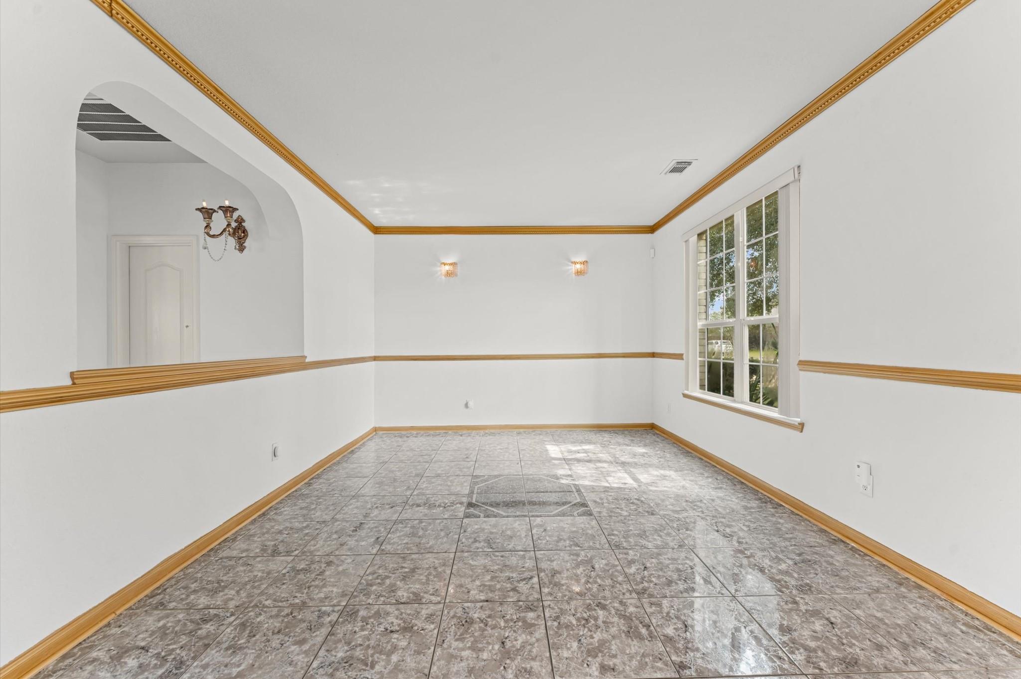 21414 Pointed Oak Lane Property Photo 2